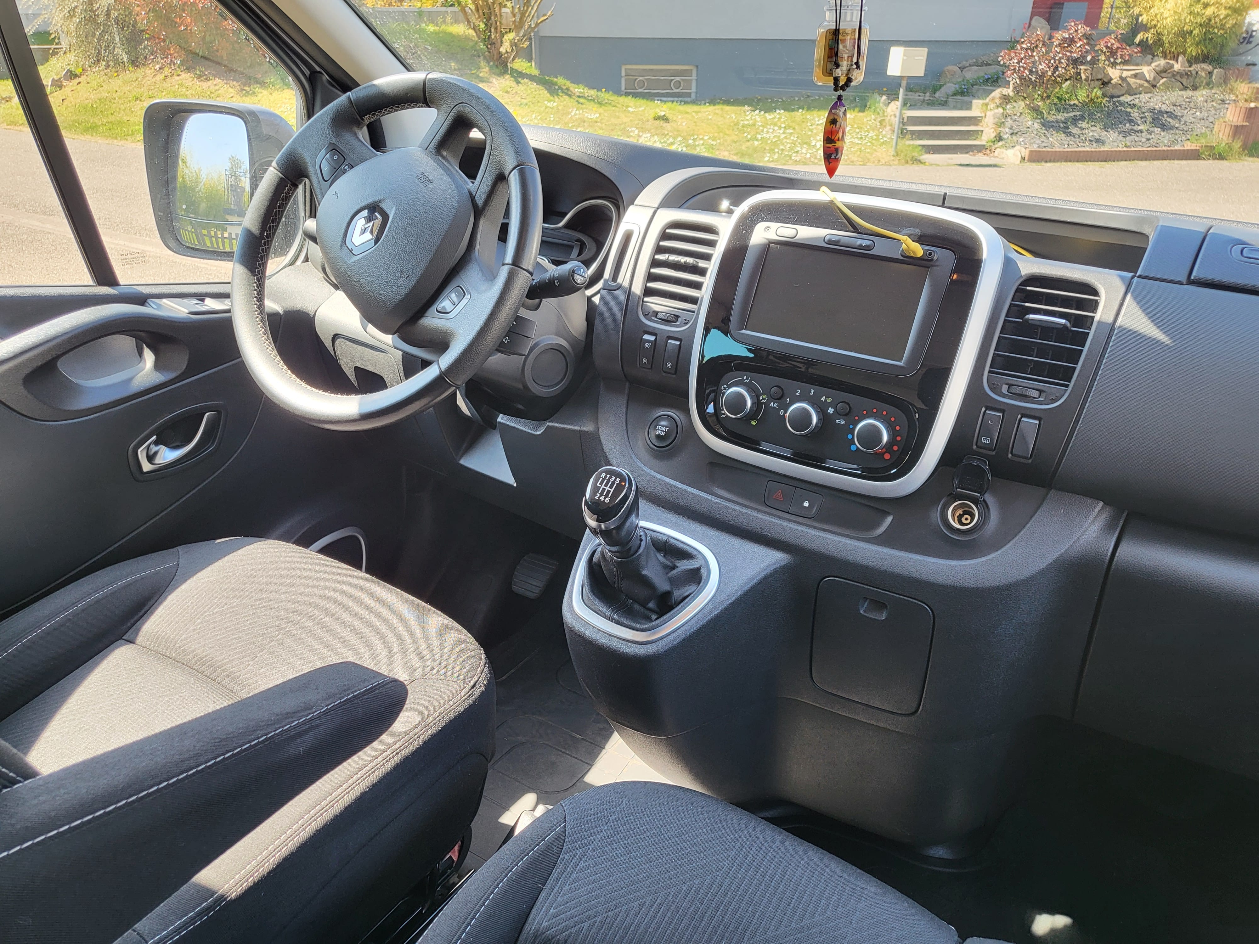 Renault Trafic 2ldci avec Entrée audio / iPod