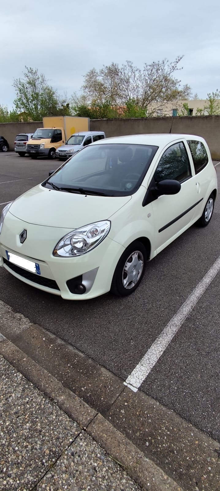 Renault Twingo II 1.2 75 CH, 2011, Essence 95 / Électrique (hybride)