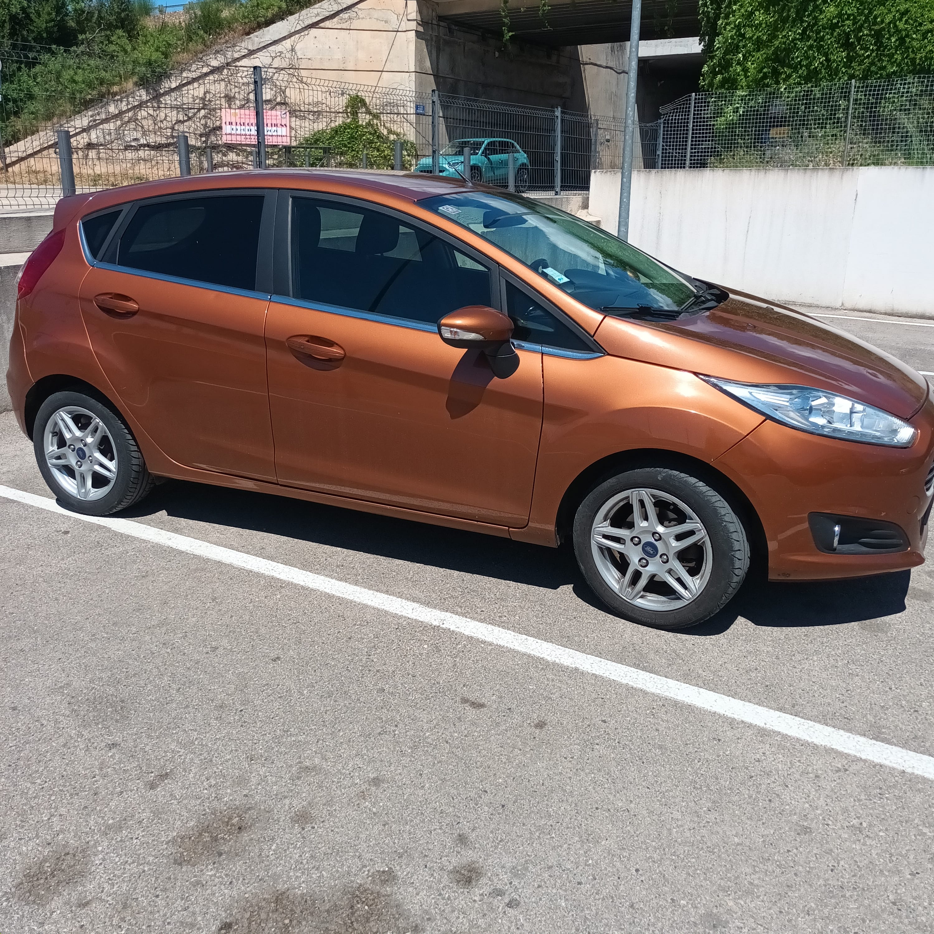 Ford Fiesta avec Climatisation