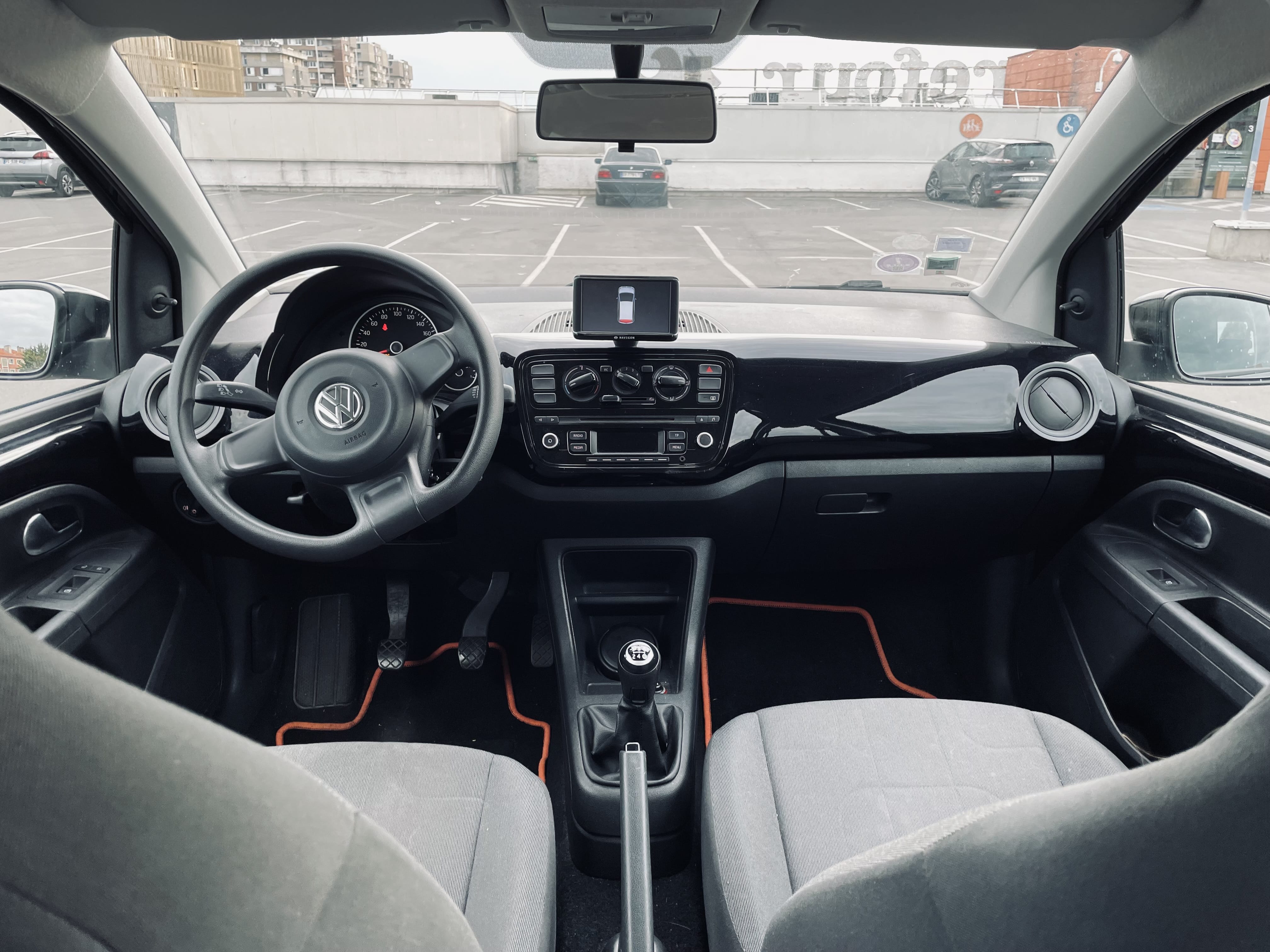 Volkswagen Up! avec Siège bébé