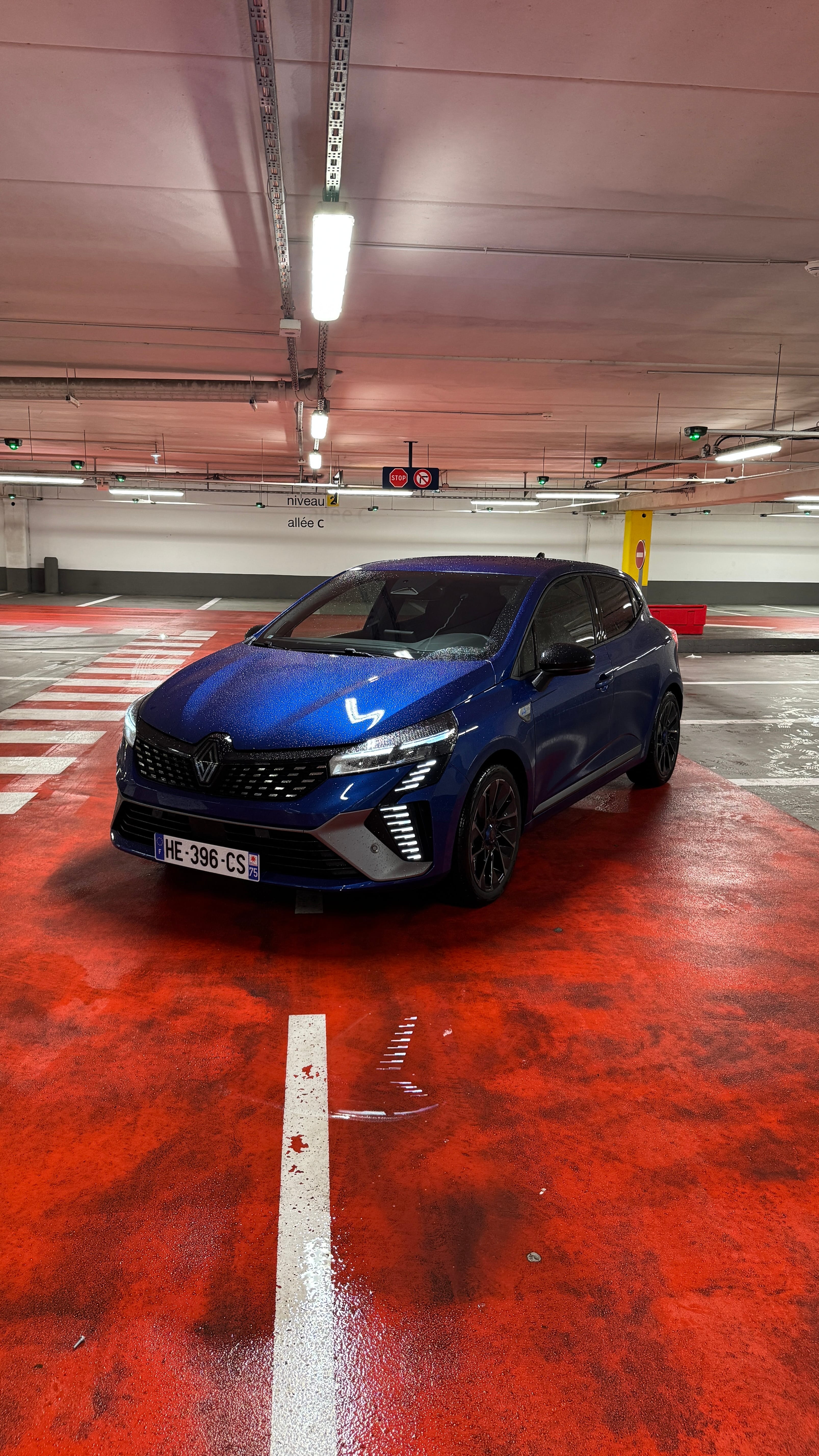 Renault Clio, 2025, Essence 95 / Électrique (hybride), automatique