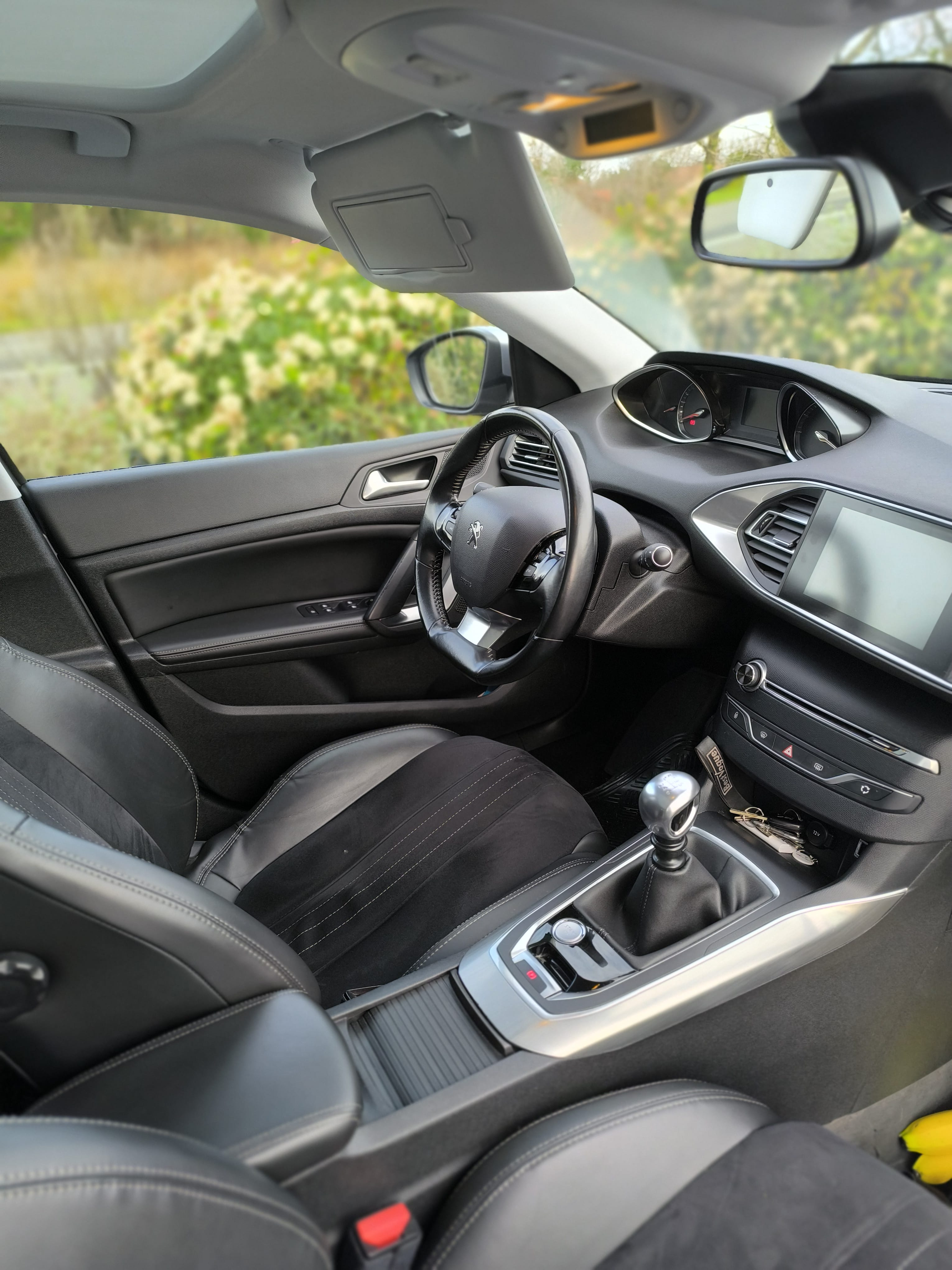 Peugeot 308 avec GPS