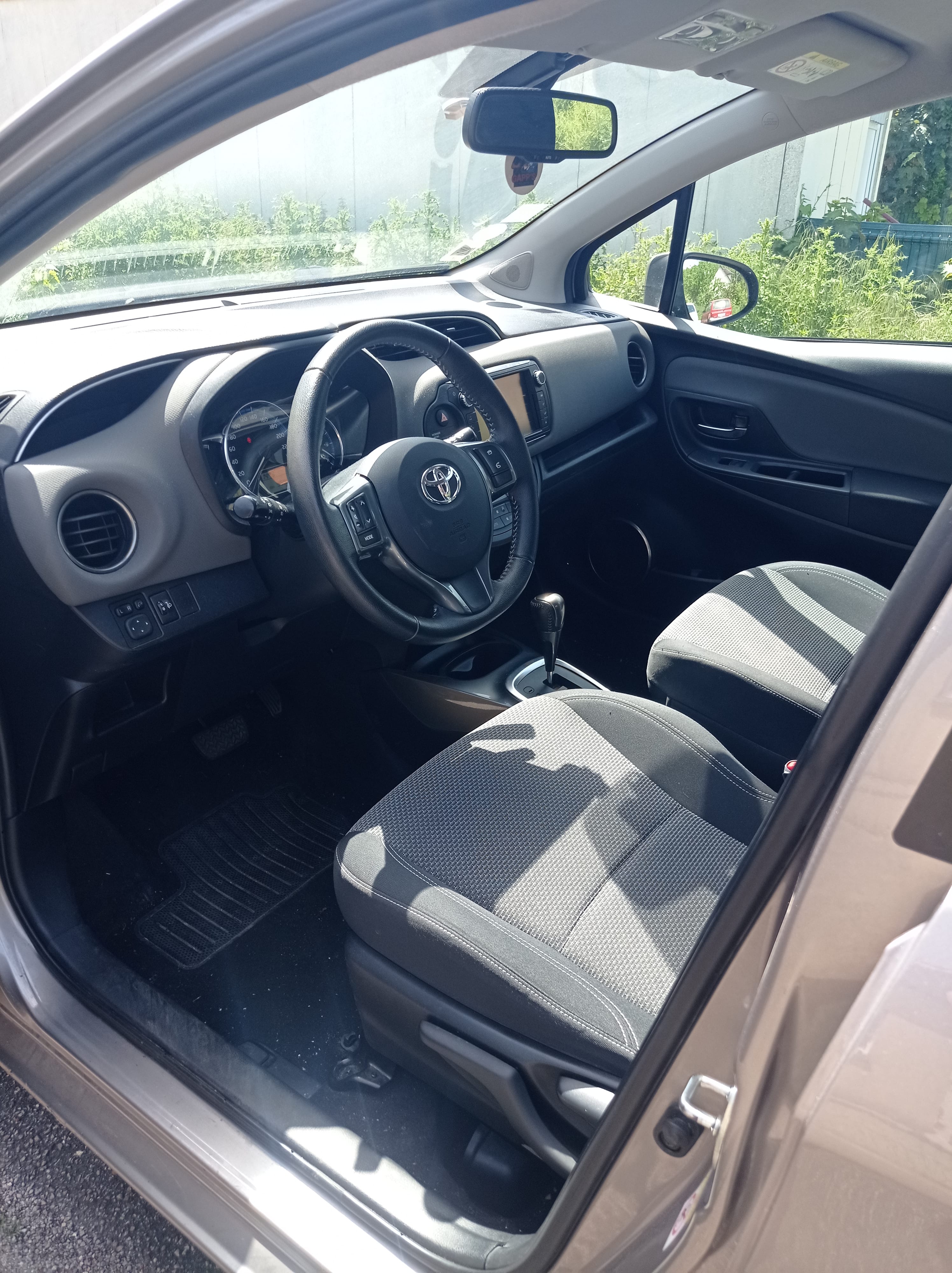 Toyota Yaris Hybride avec Régulateur de vitesse