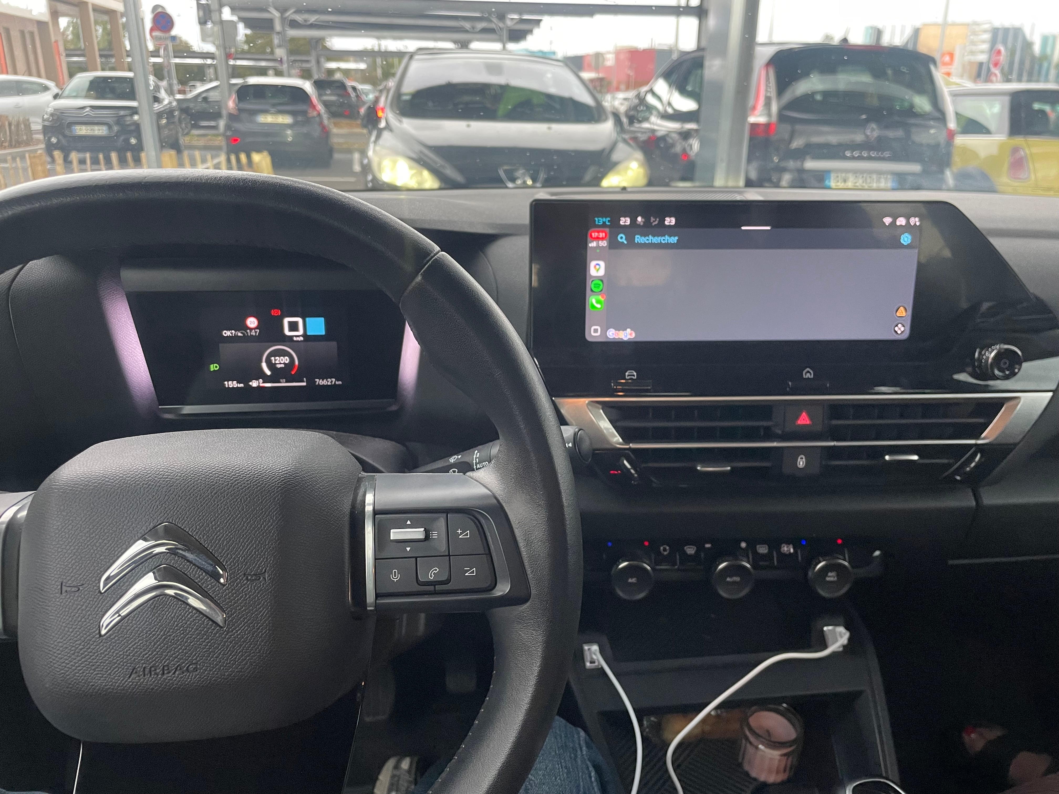 Citroen C4 mit Rückfahrkamera