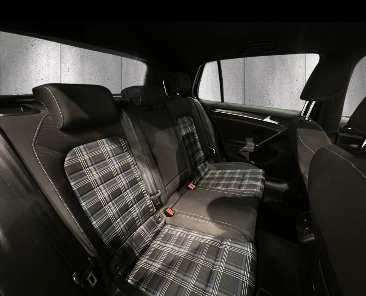 Volkswagen Golf GTE Automat with Cruise control