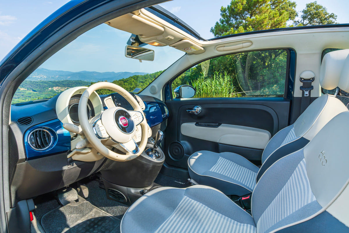 Fiat 500 C avec Apple CarPlay