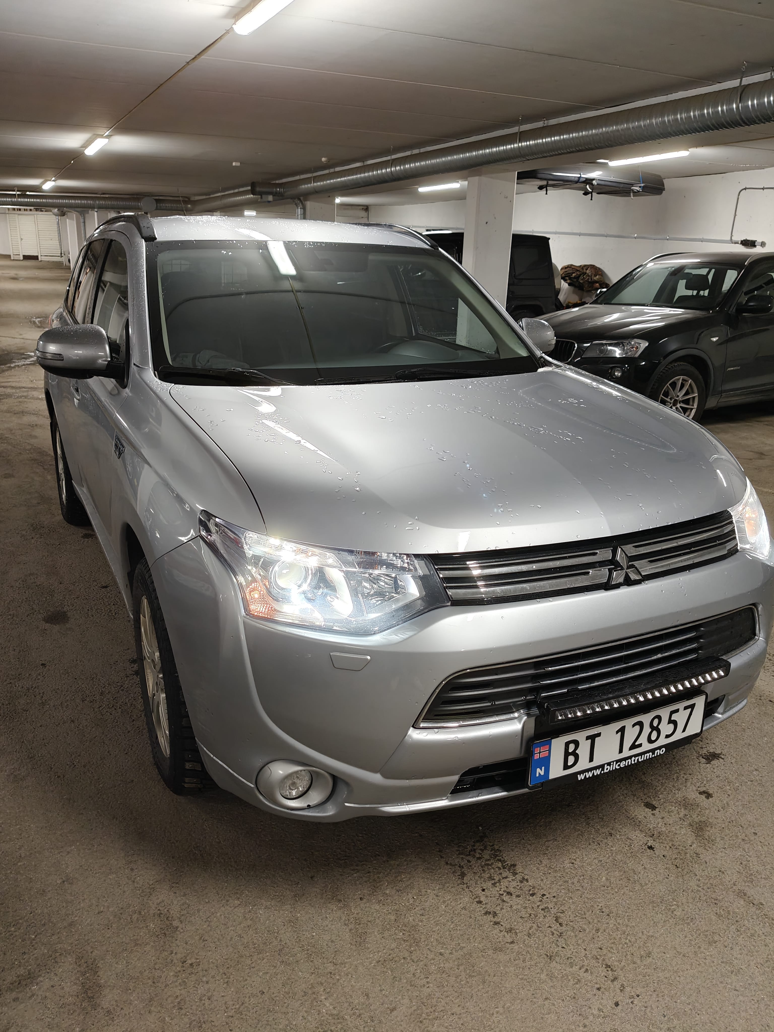Mitsubishi Outlander Hybrid, 2014, Blyfri 95 / Elektrisch (hybride), automatisch