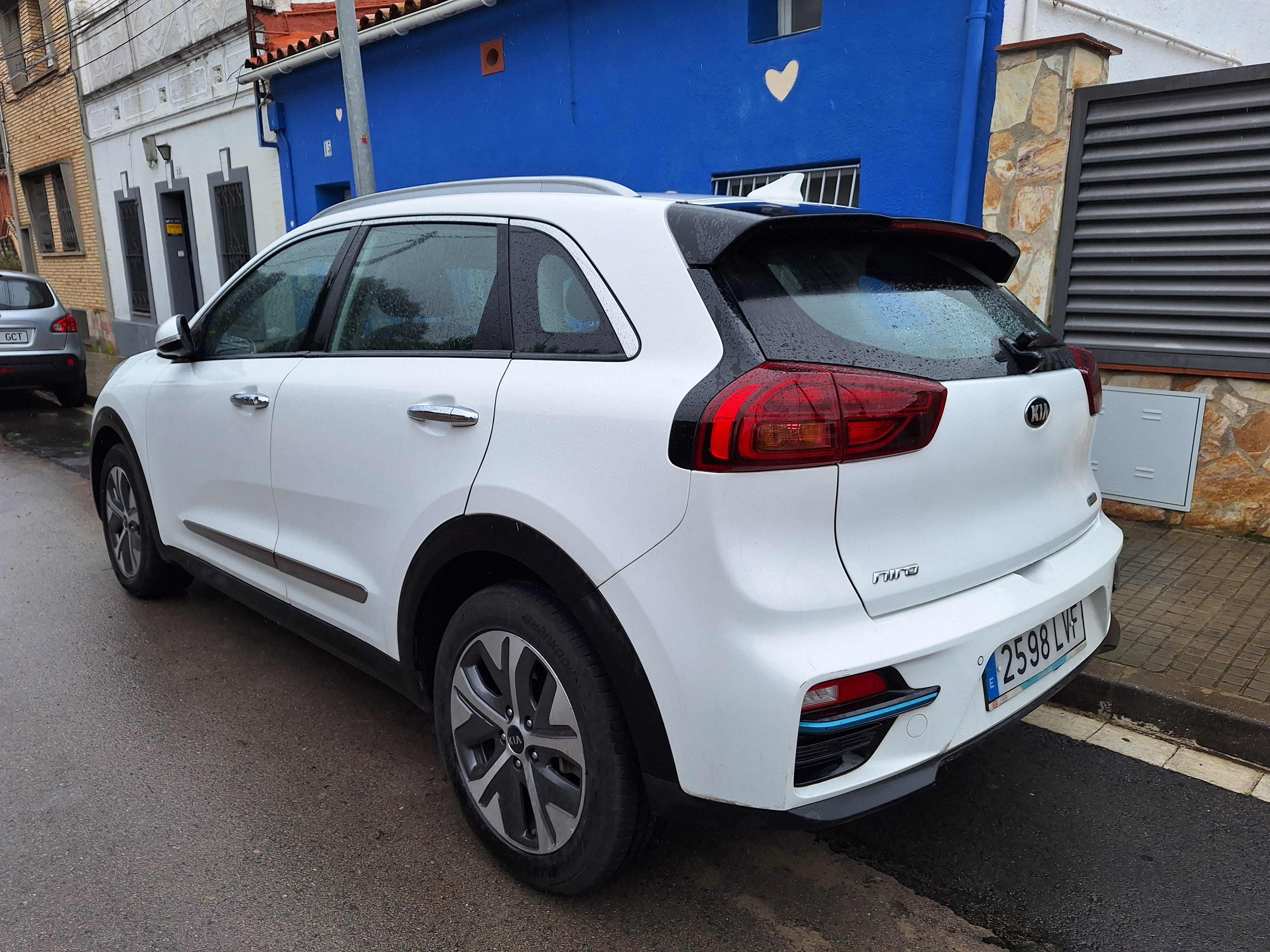 Kia e-Niro 64kwh, 450km autonomía, asistente conducción. Hola :-) con Aire acondicionado