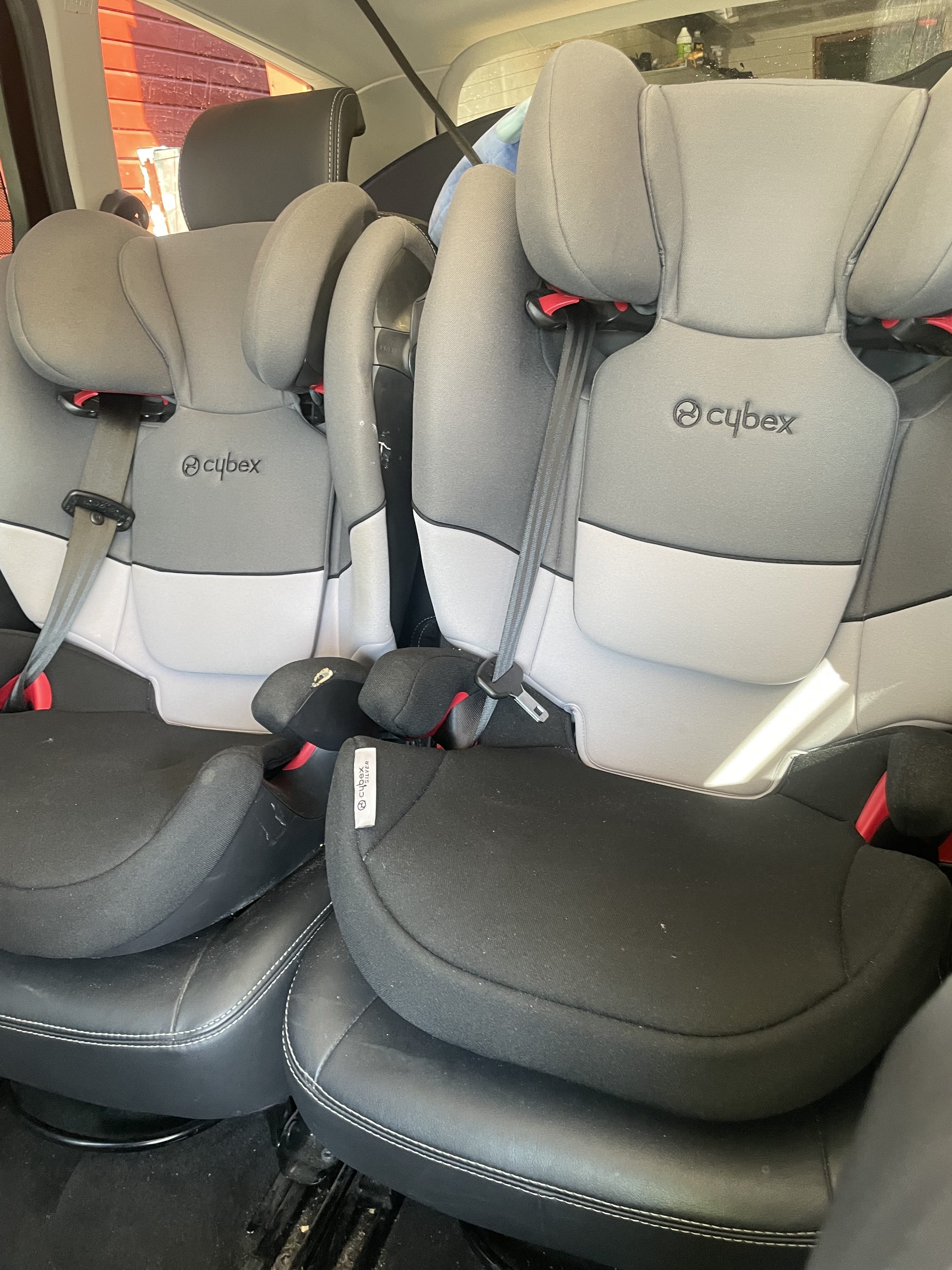 Ford S-Max avec Pneus neige