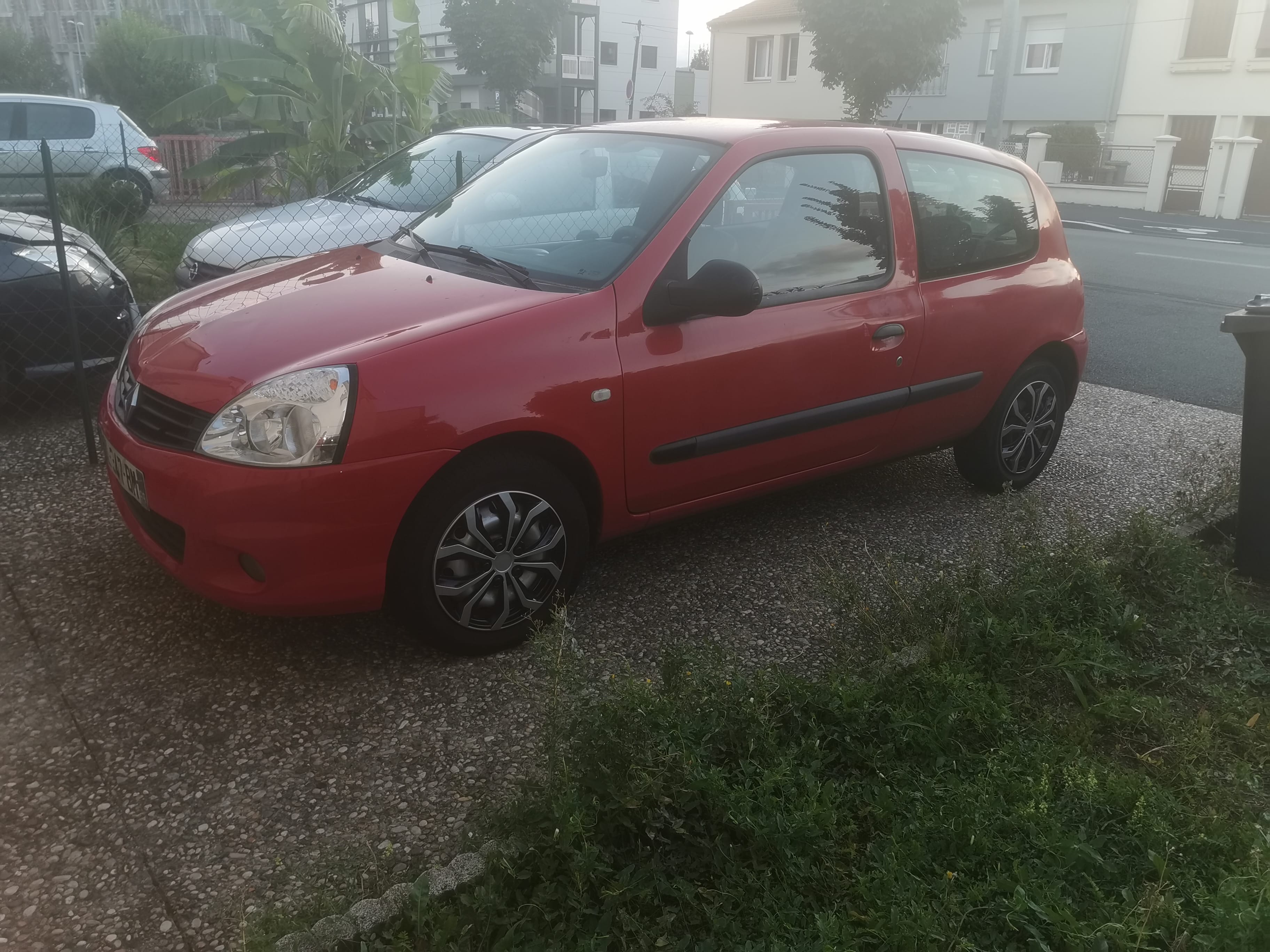 Renault Clio avec Climatisation