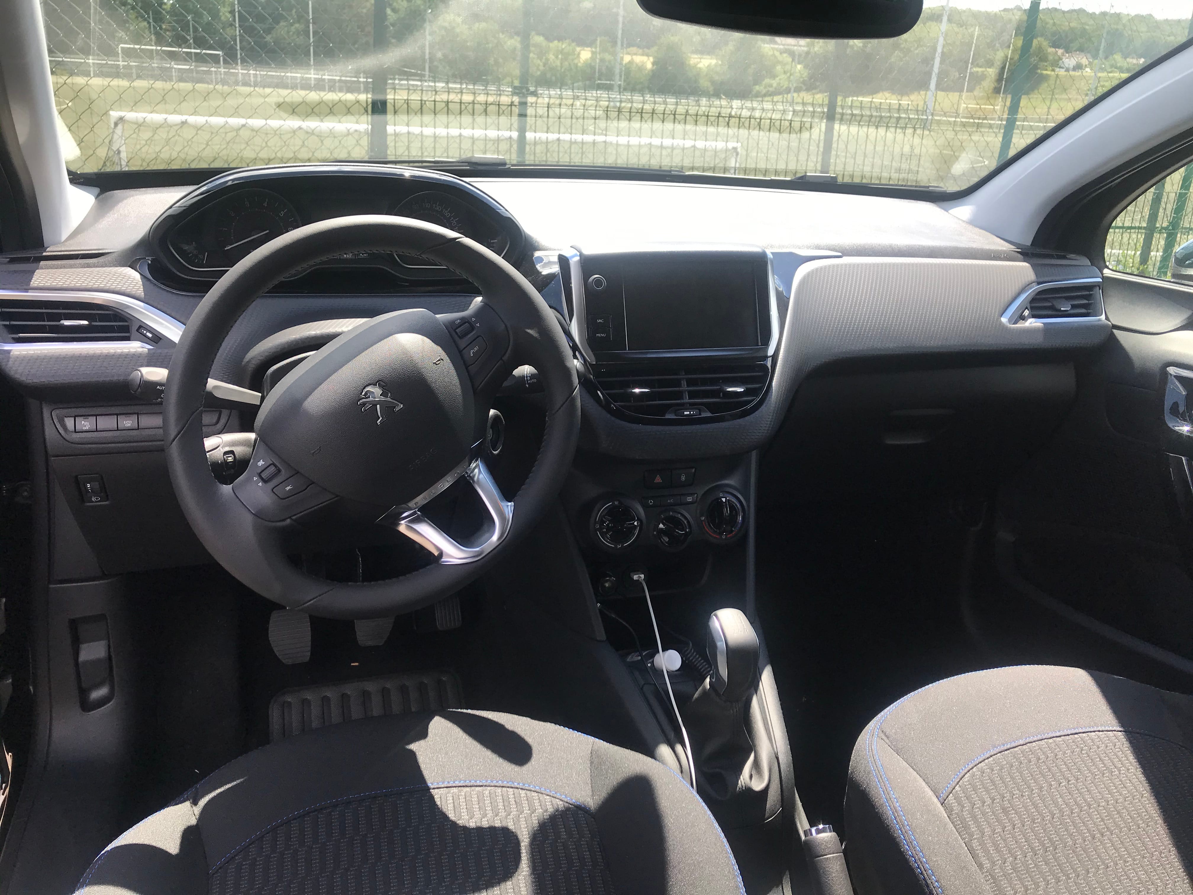 Peugeot 208 avec GPS