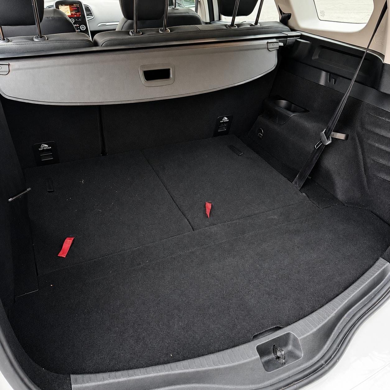 Renault Scenic 1.3 tce with USB charging ports