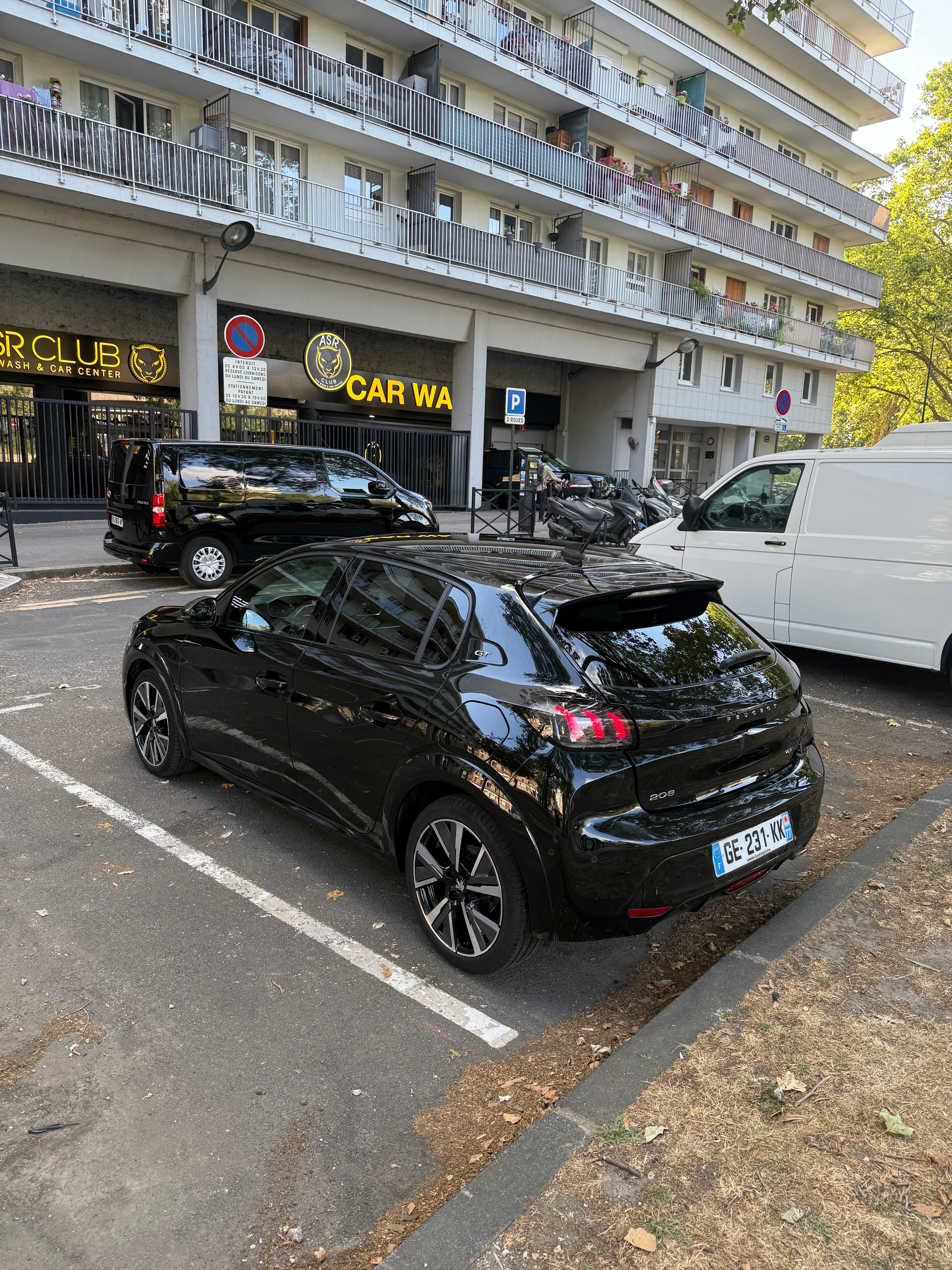 Peugeot 208 con Cámara de marcha atrás
