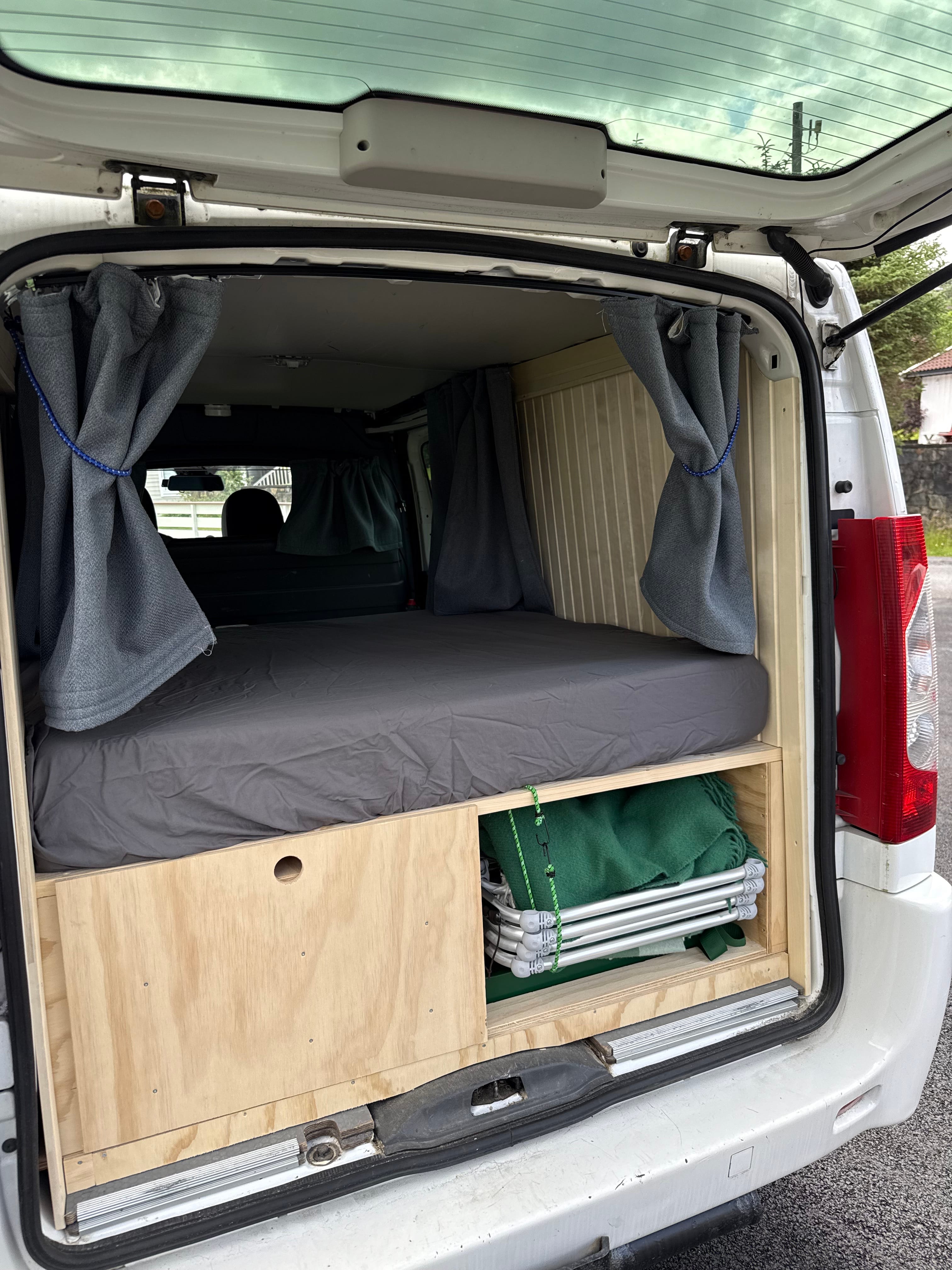 Toyota Proace Varebil Campervan avec Attelage