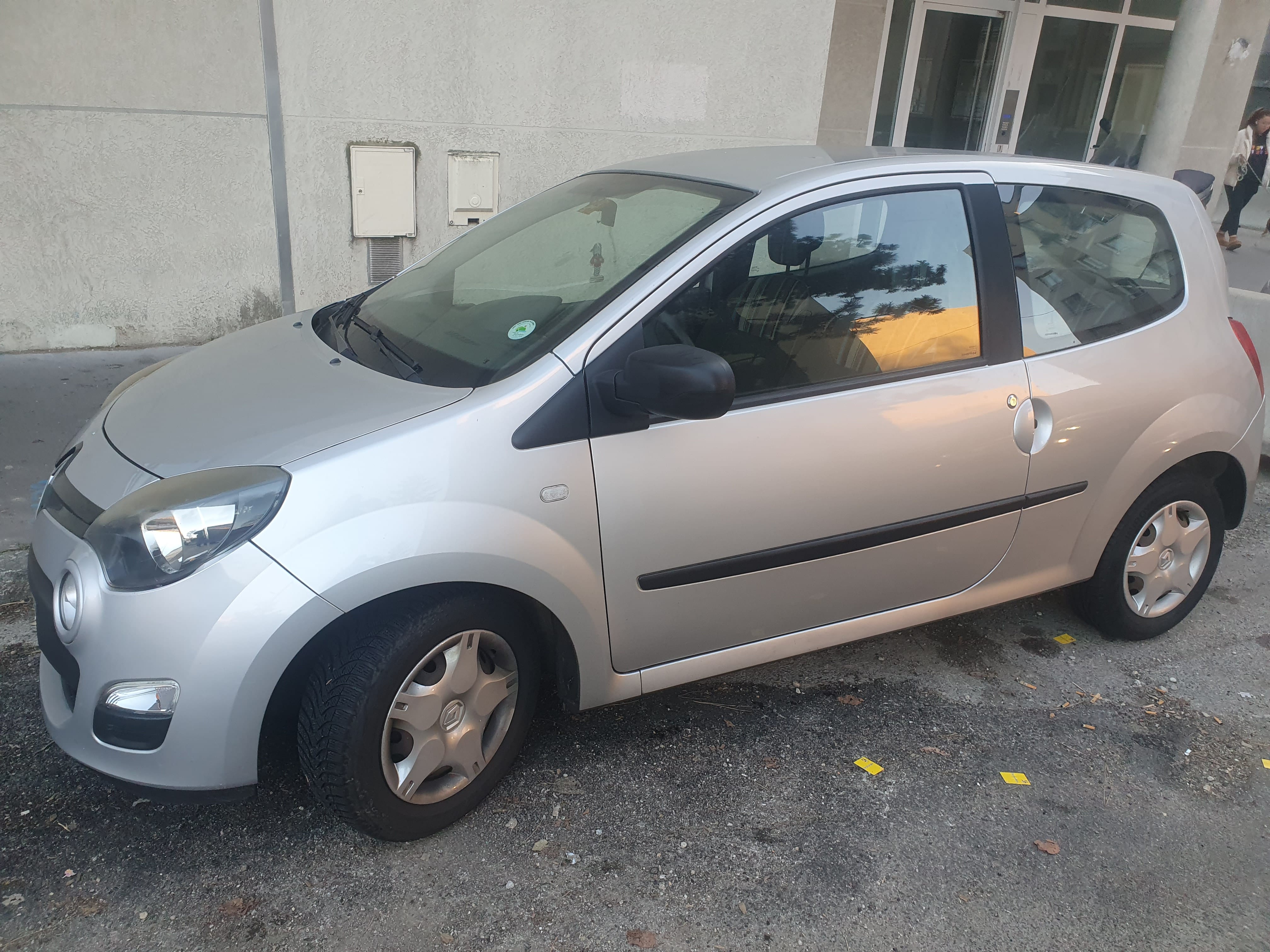 Renault Twingo II 1,2 16v con Entrada de Audio/iPod