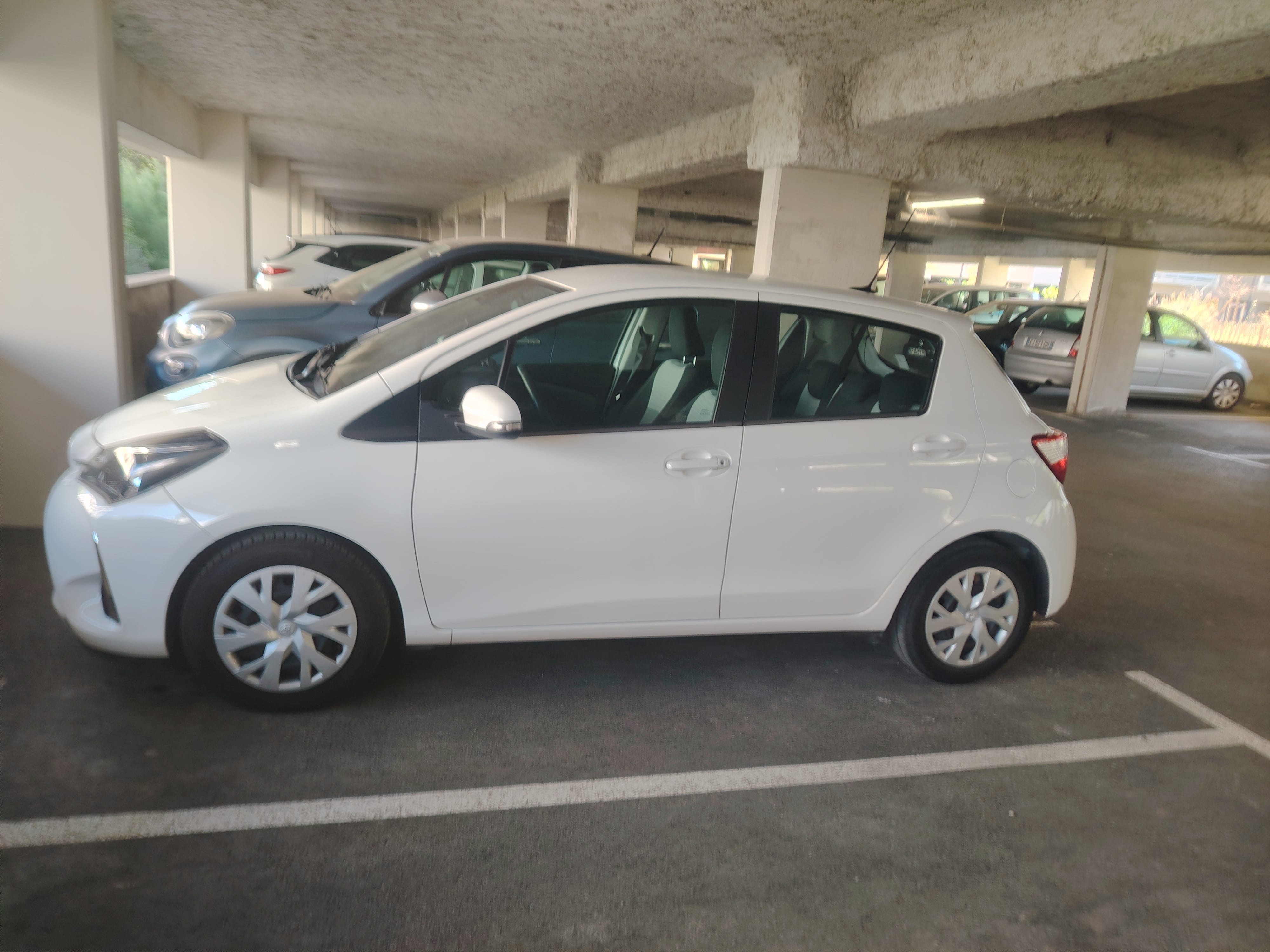 Toyota Yaris 1.0 VVT-i avec Climatisation