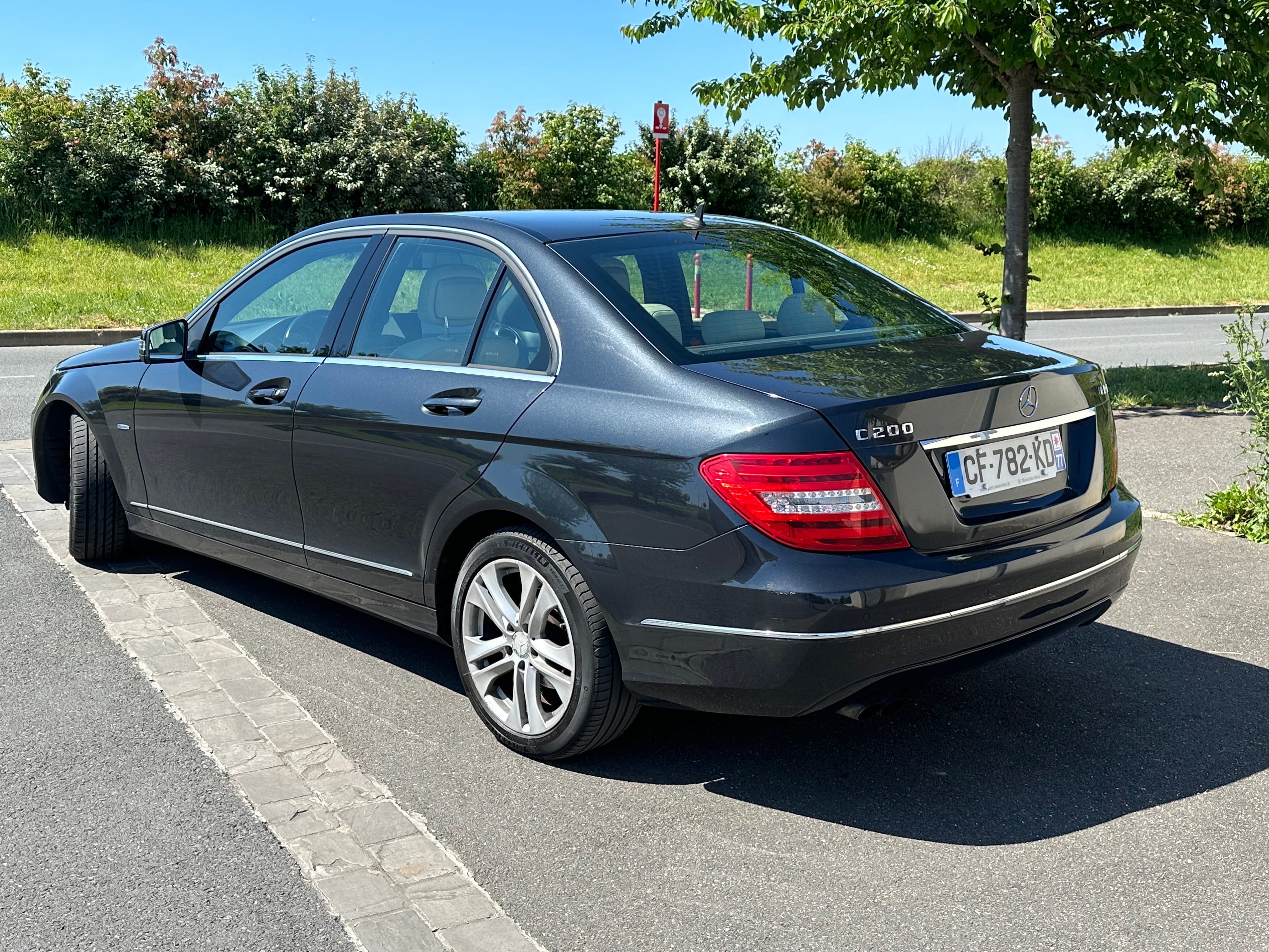 Mercedes-Benz Classe C avec Climatisation