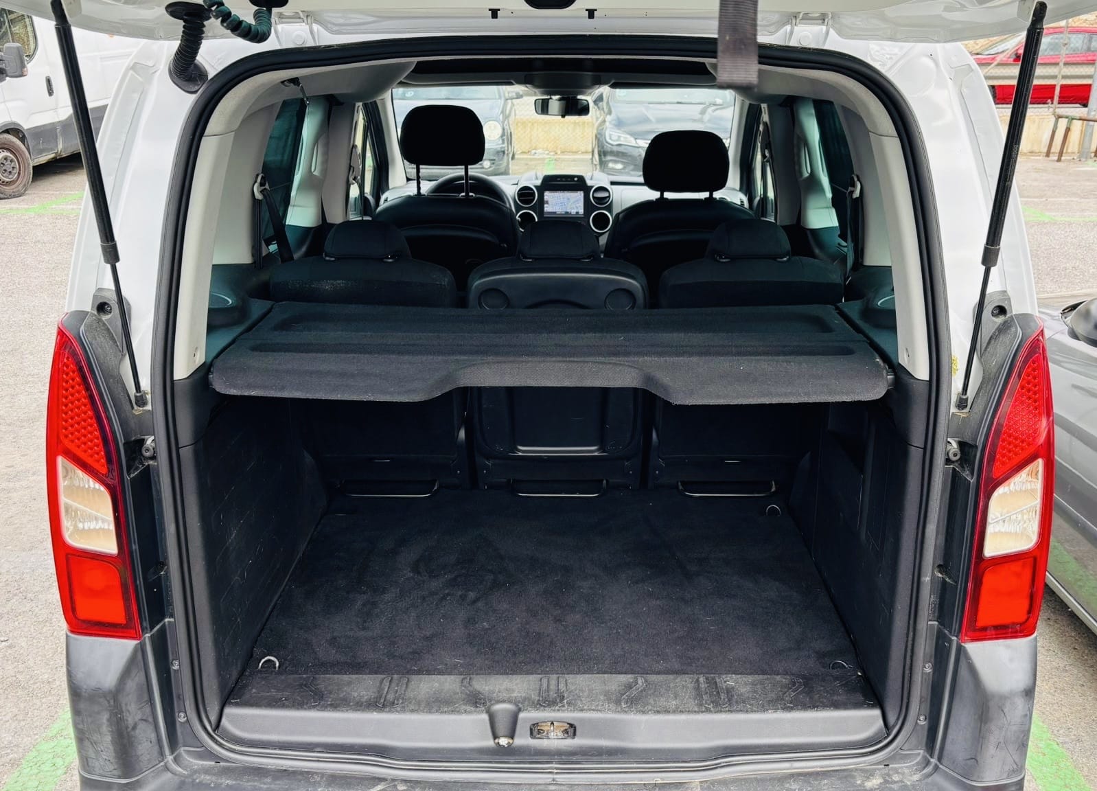 Citroen Berlingo con Silla infantil