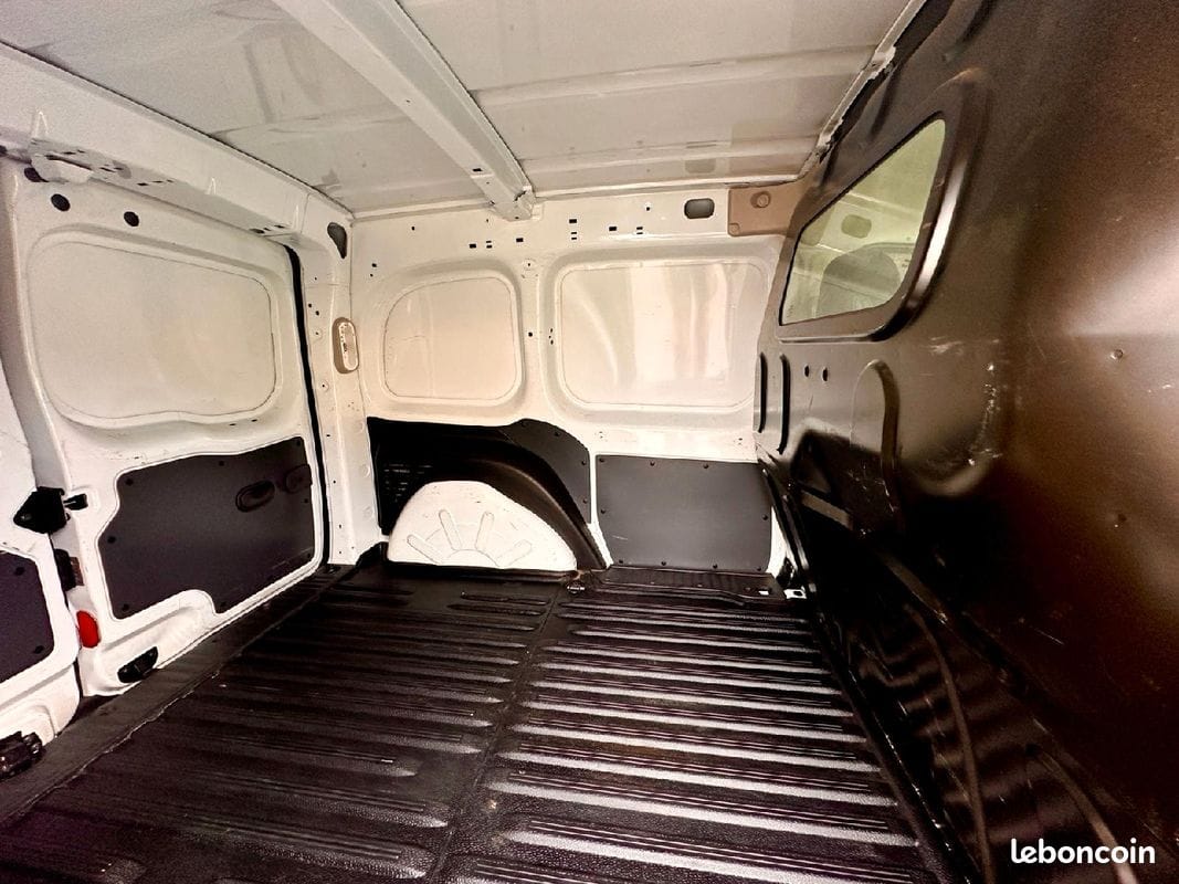 Renault Kangoo Fourgon 3m³ 561 avec Entrée audio / iPod