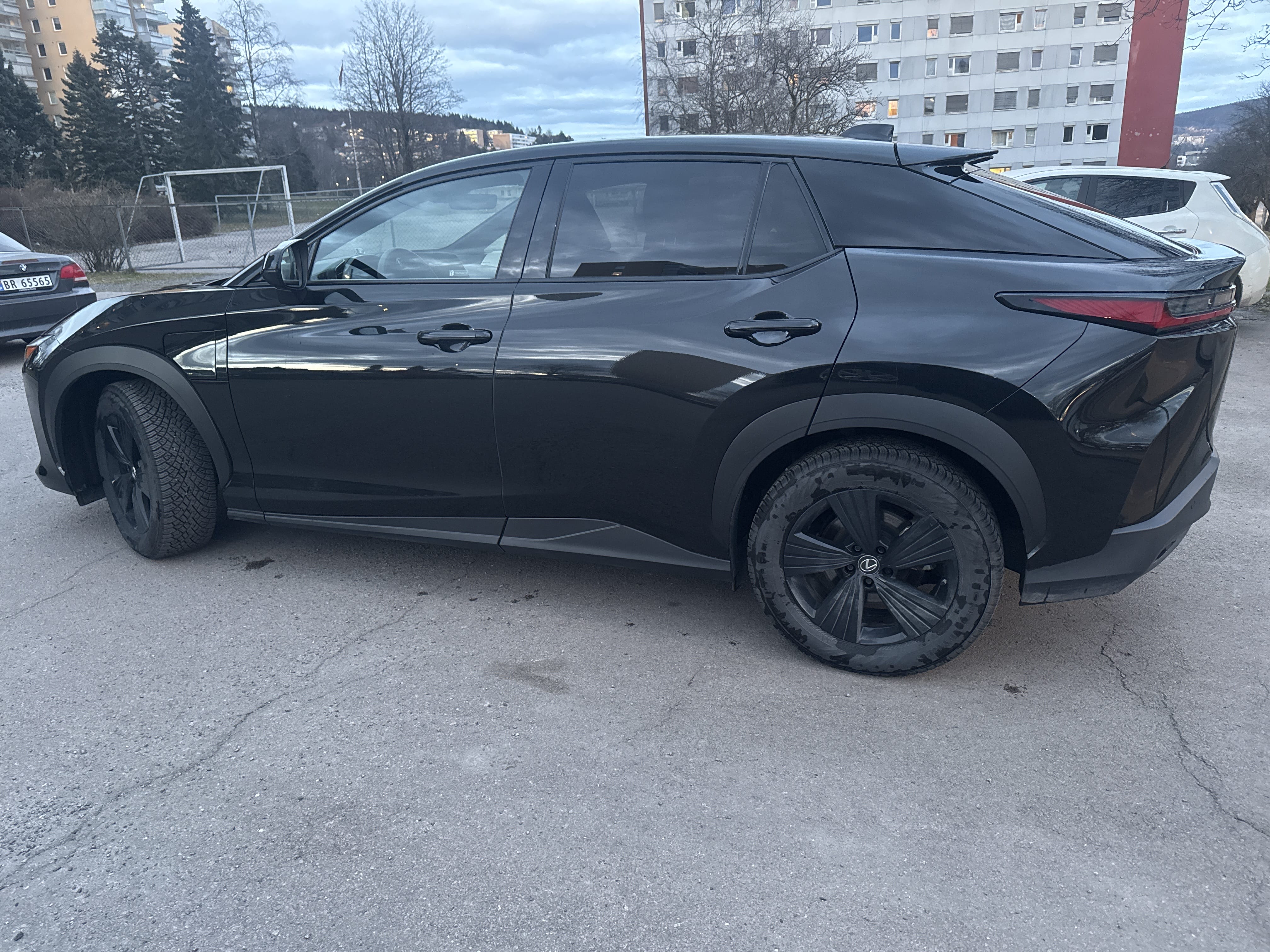 Lexus RZ 450e Executive med GPS