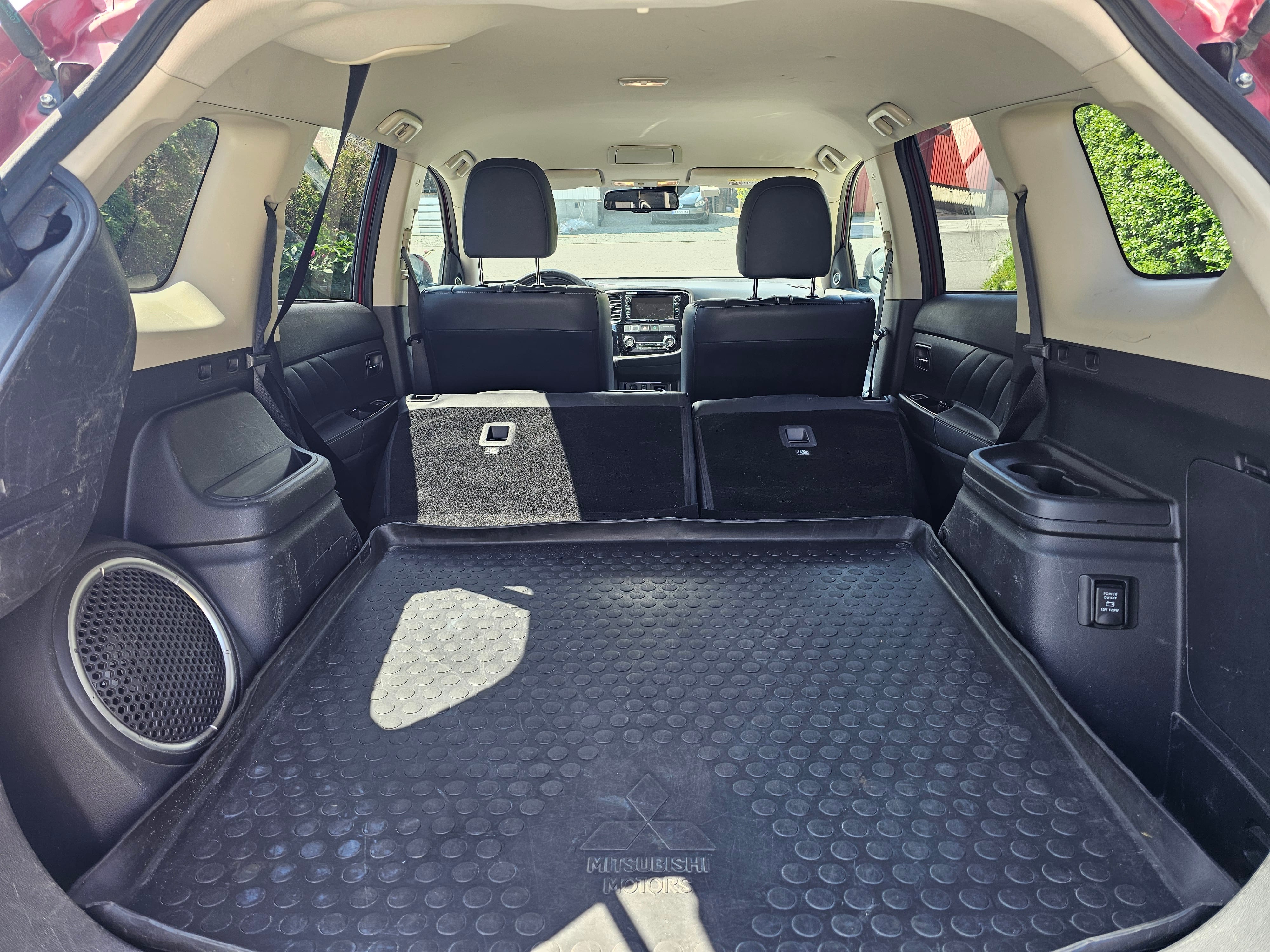 Mitsubishi Outlander Hybrid 2.0 Hybrid Bensin med Bluetooth audio