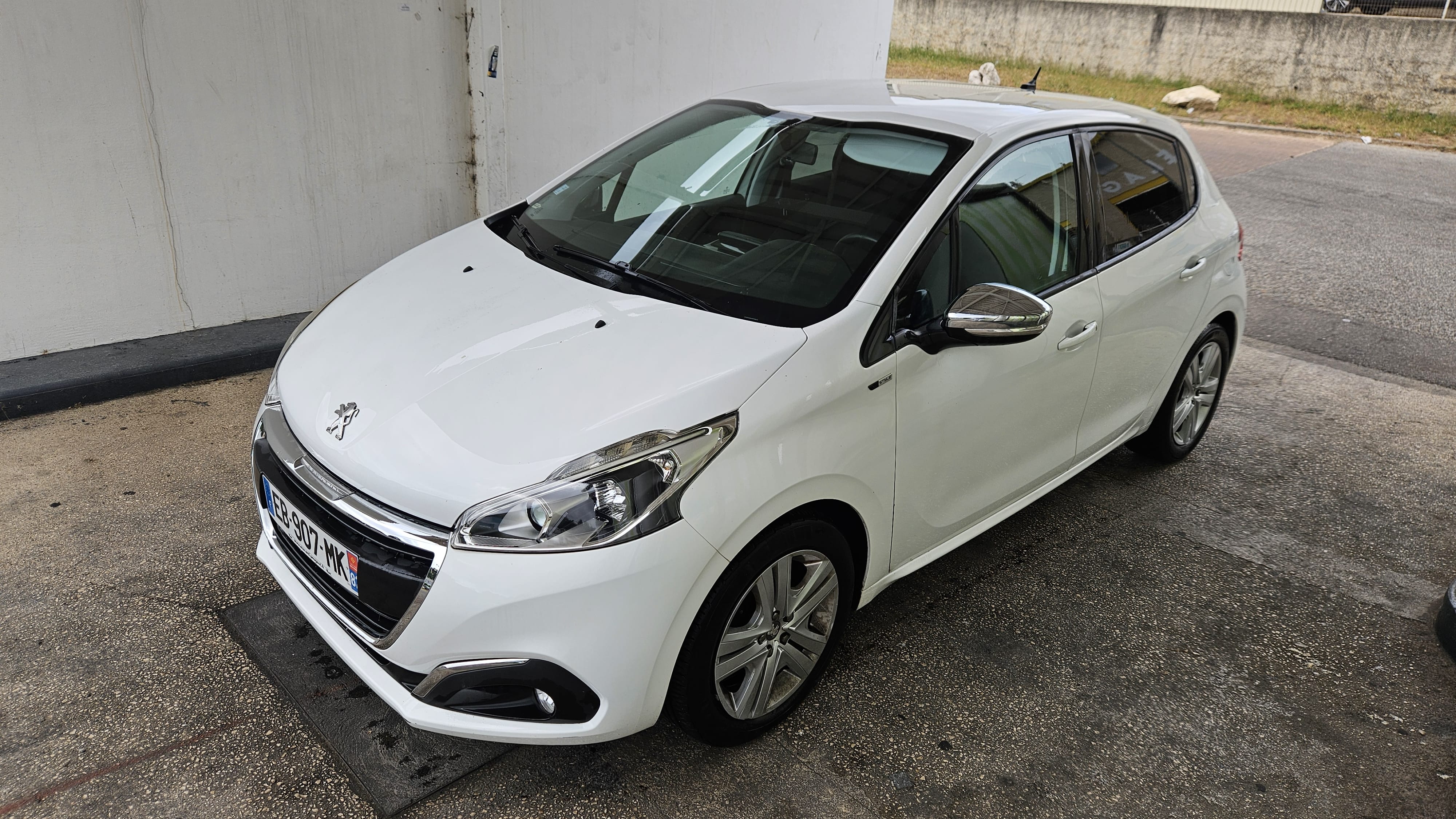 Peugeot 208, 2016, Essence 95