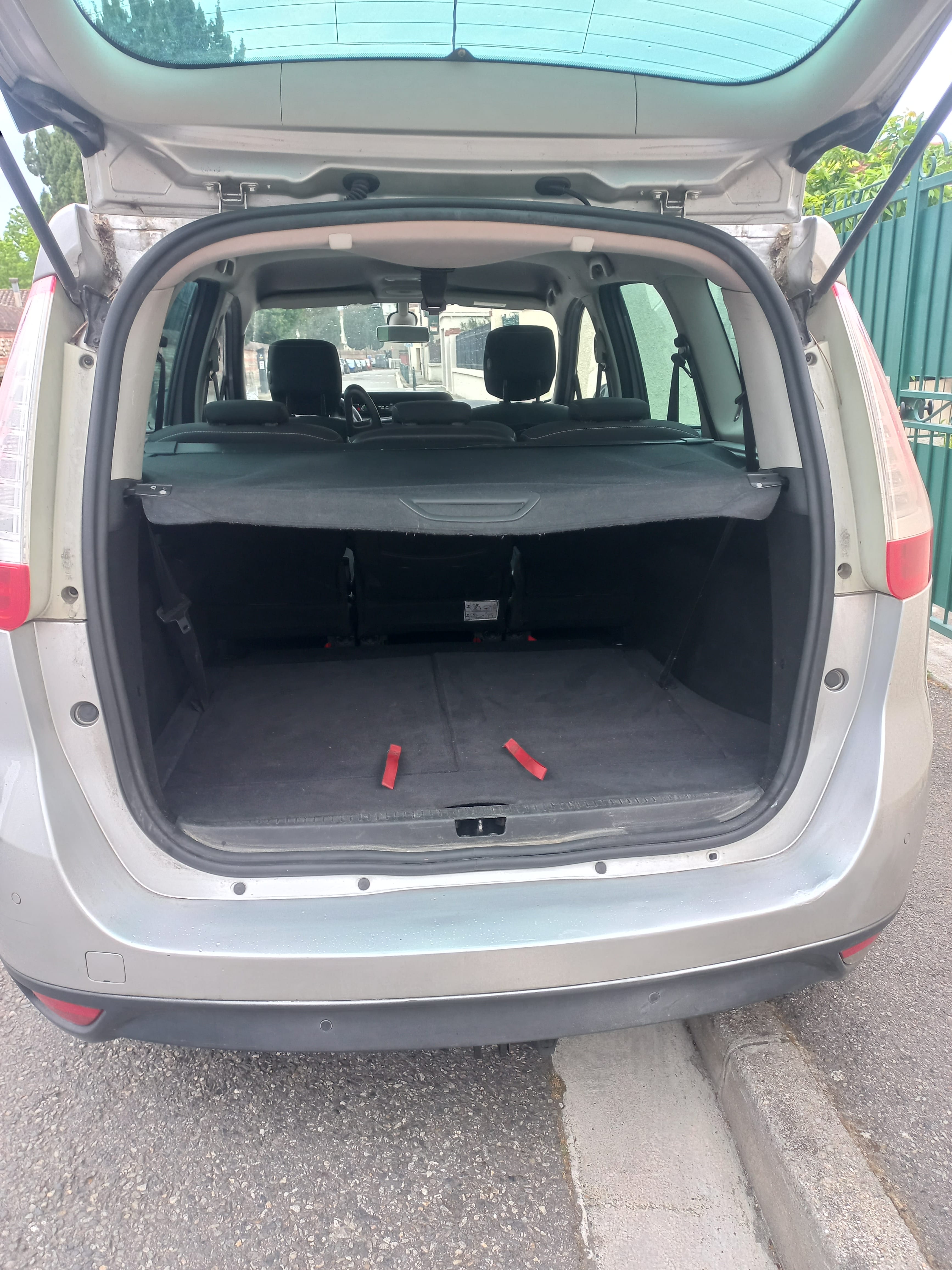 Renault Scenic 1.5 DCI  110CV limited avec Port USB