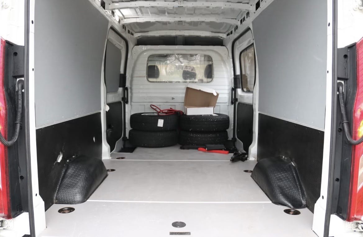 Maxus eDeliver 9 avec Audio Bluetooth