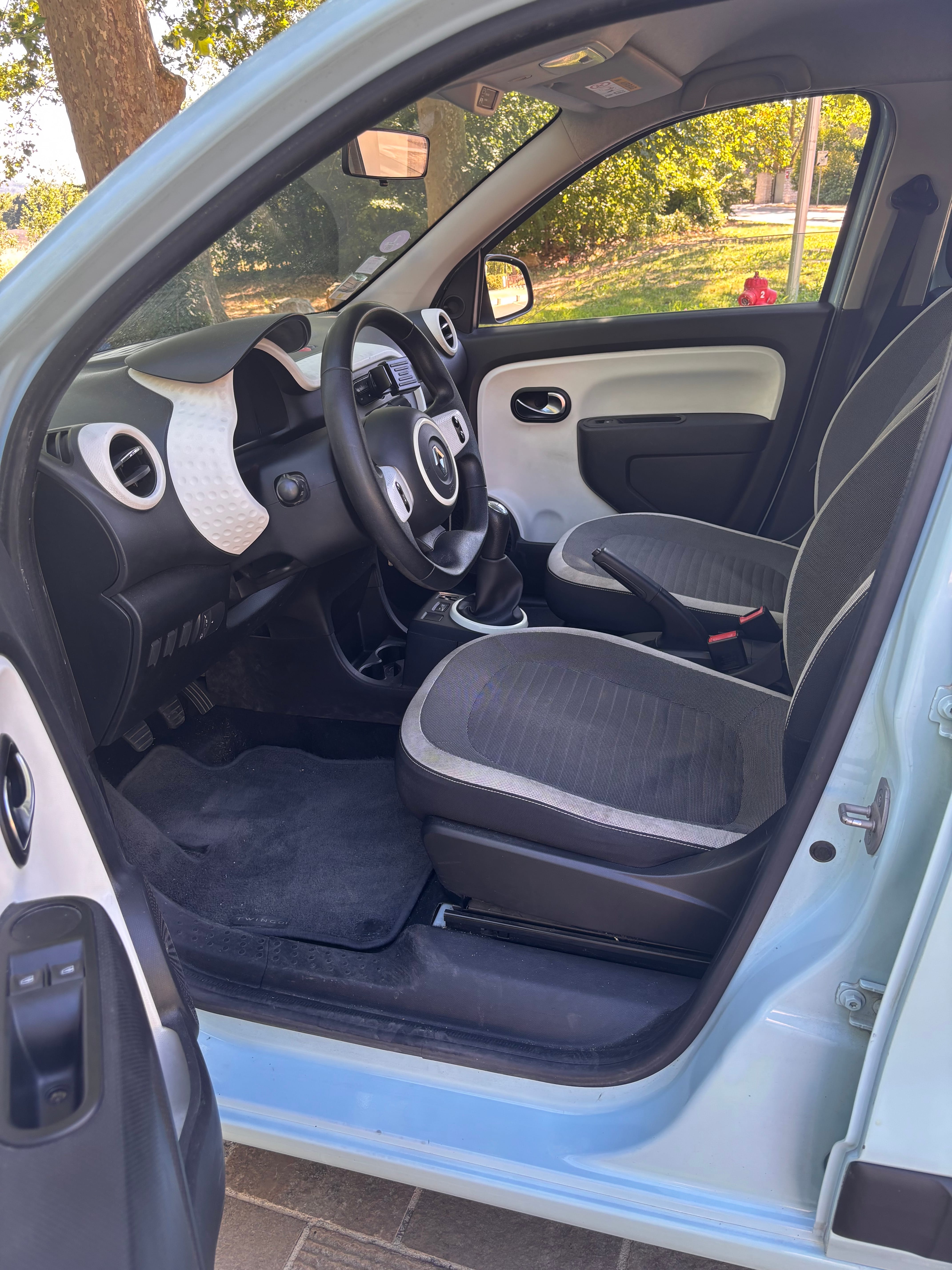Renault Twingo III avec Port USB