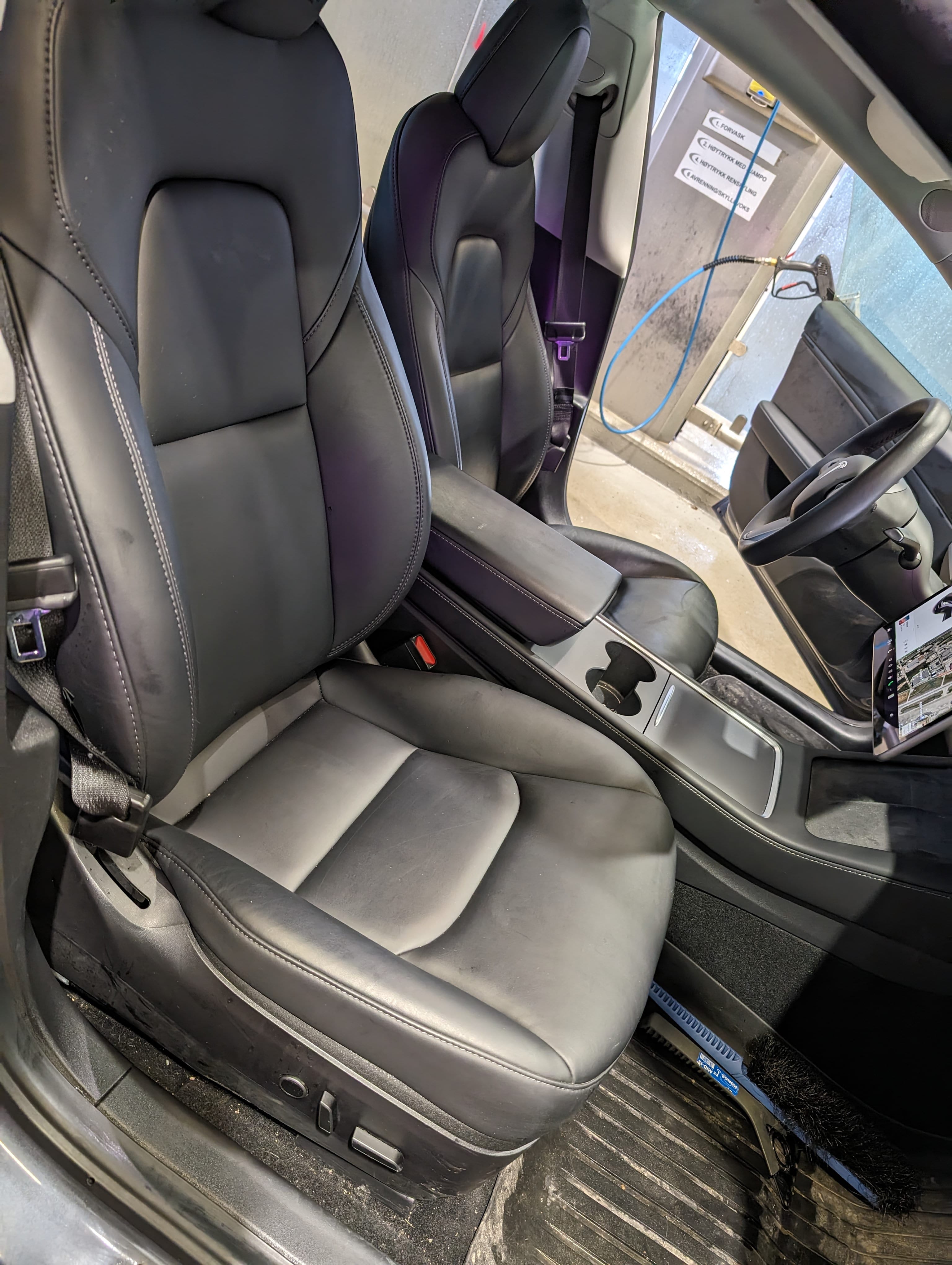 Tesla Model 3 Long Range Lovely 4WD with long range. A comfortable ride! with Cruise control