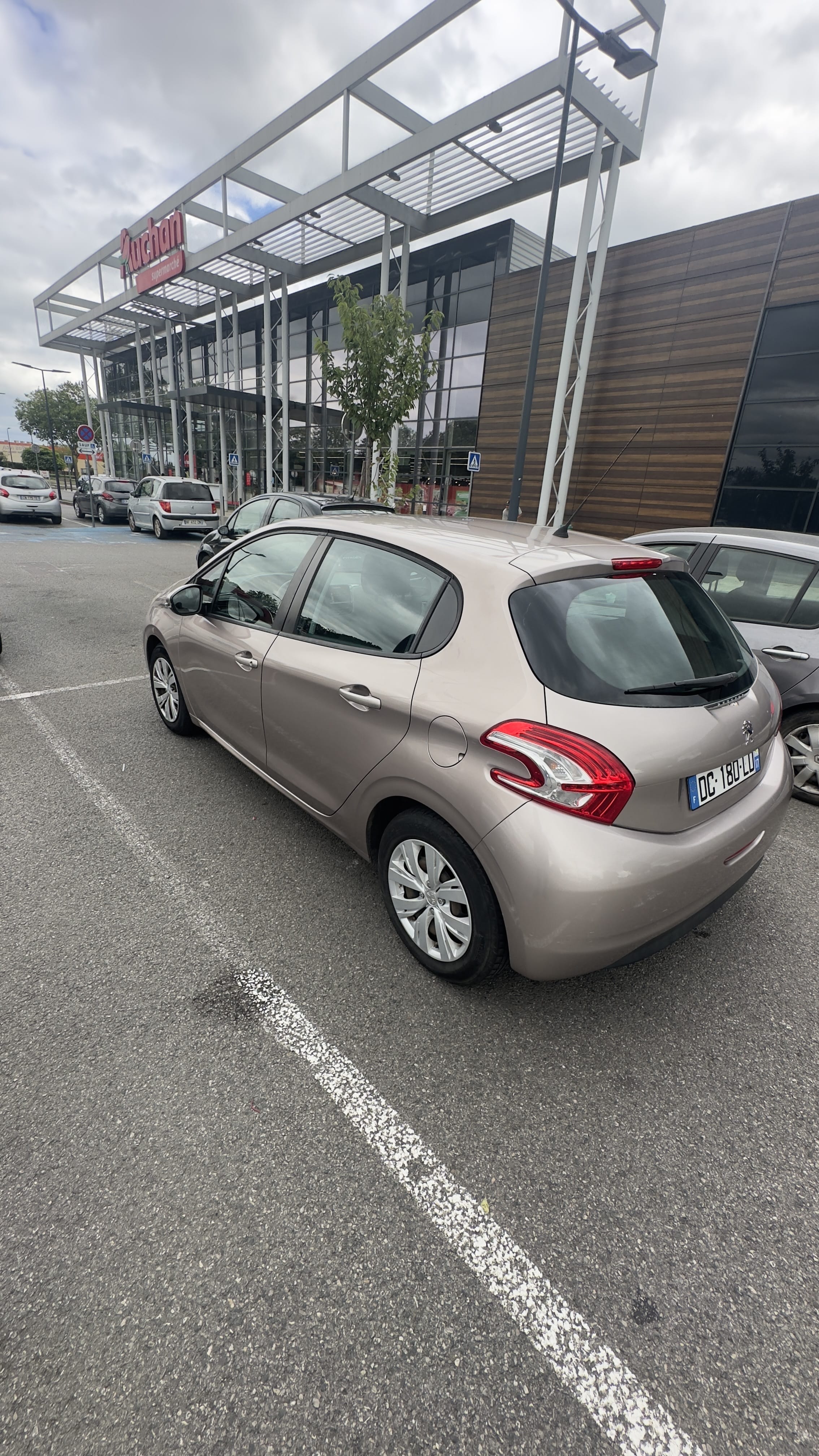 Peugeot 208 avec Climatisation