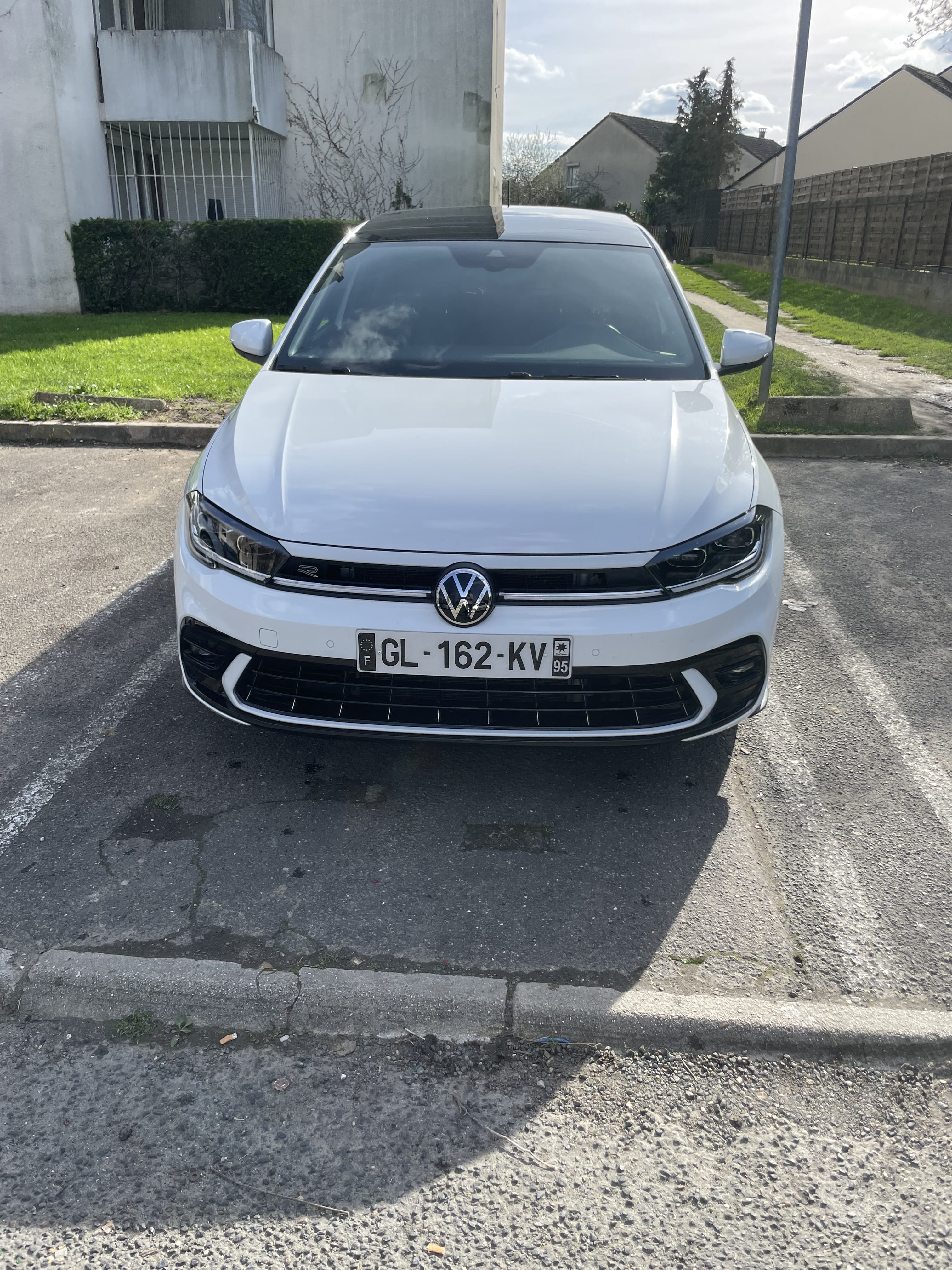 Volkswagen Polo, 2022, Essence 98, automatique
