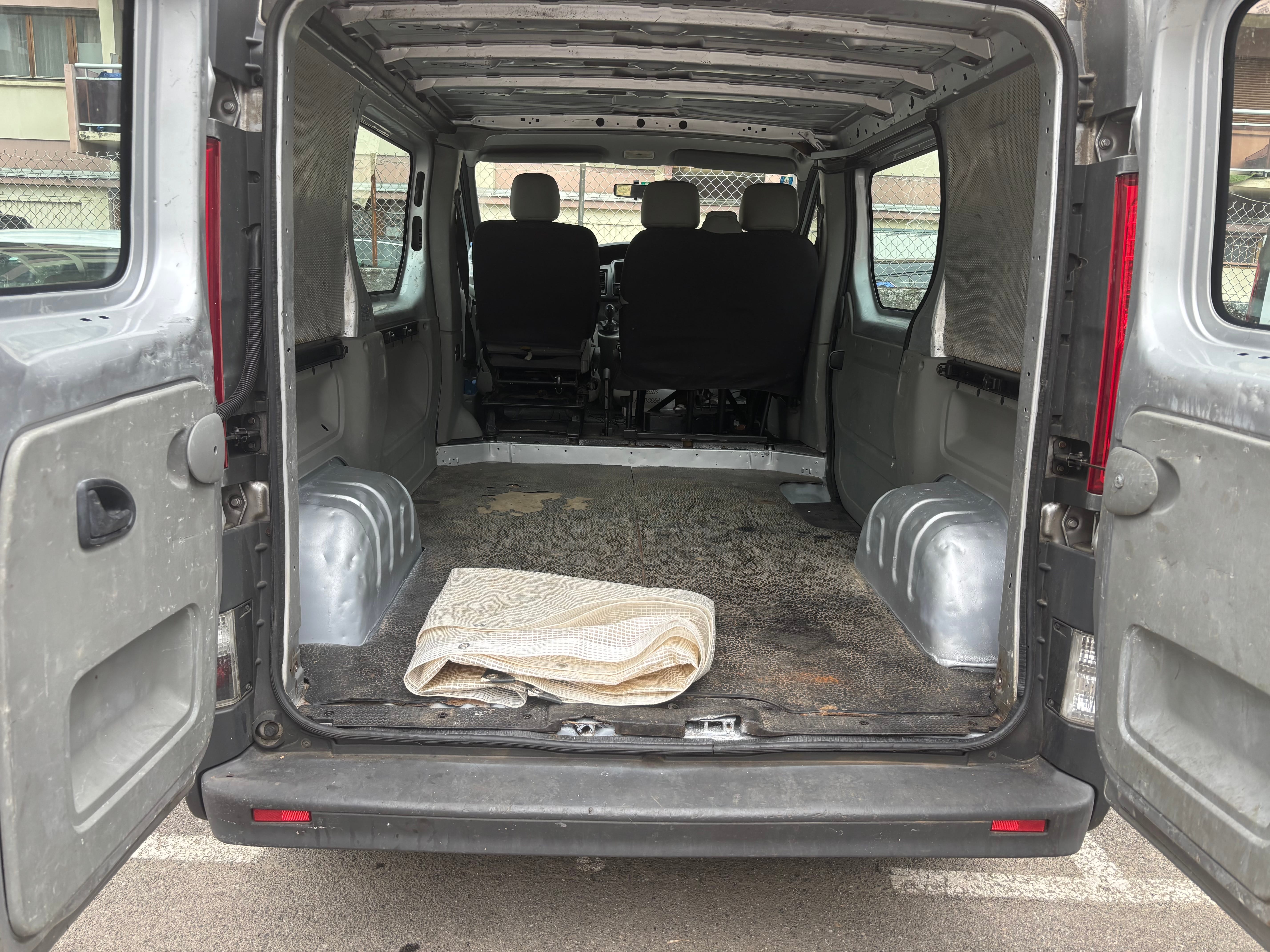 Renault Trafic avec Autoradio
