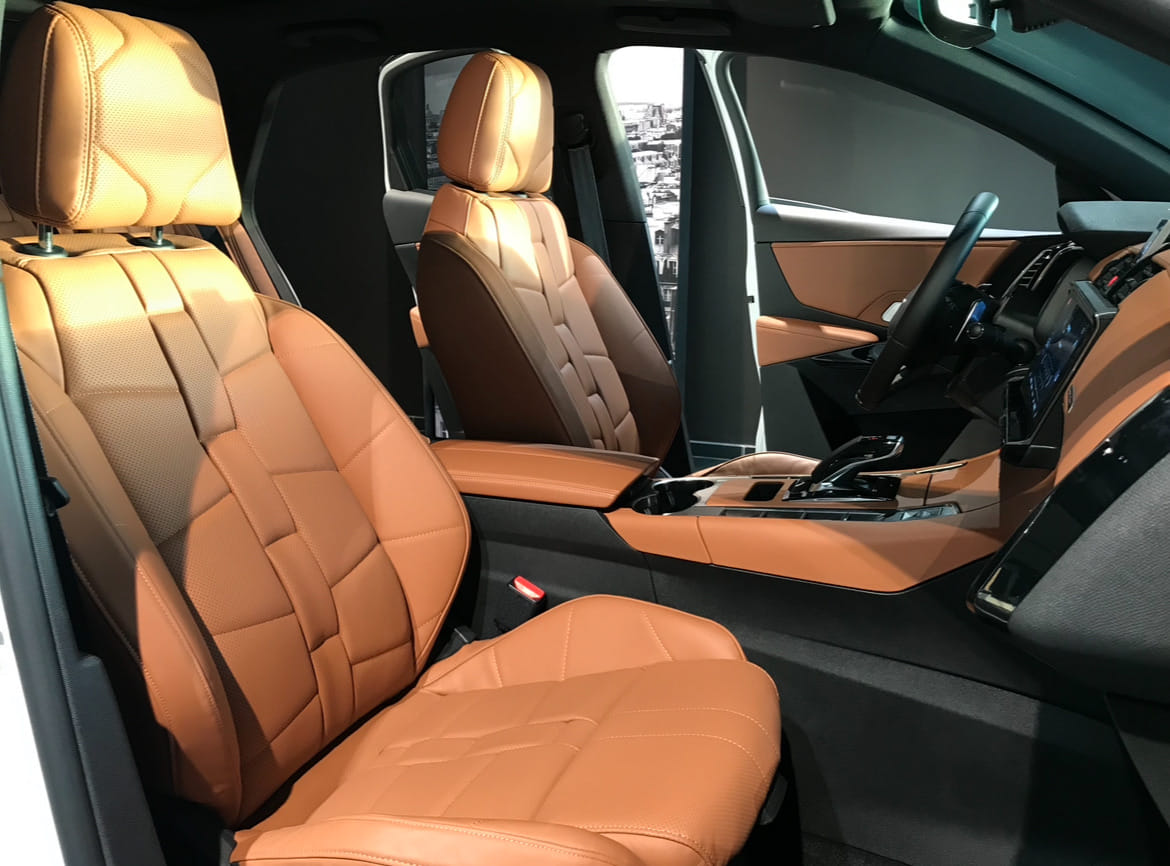 DS 7 avec Entrée audio / iPod