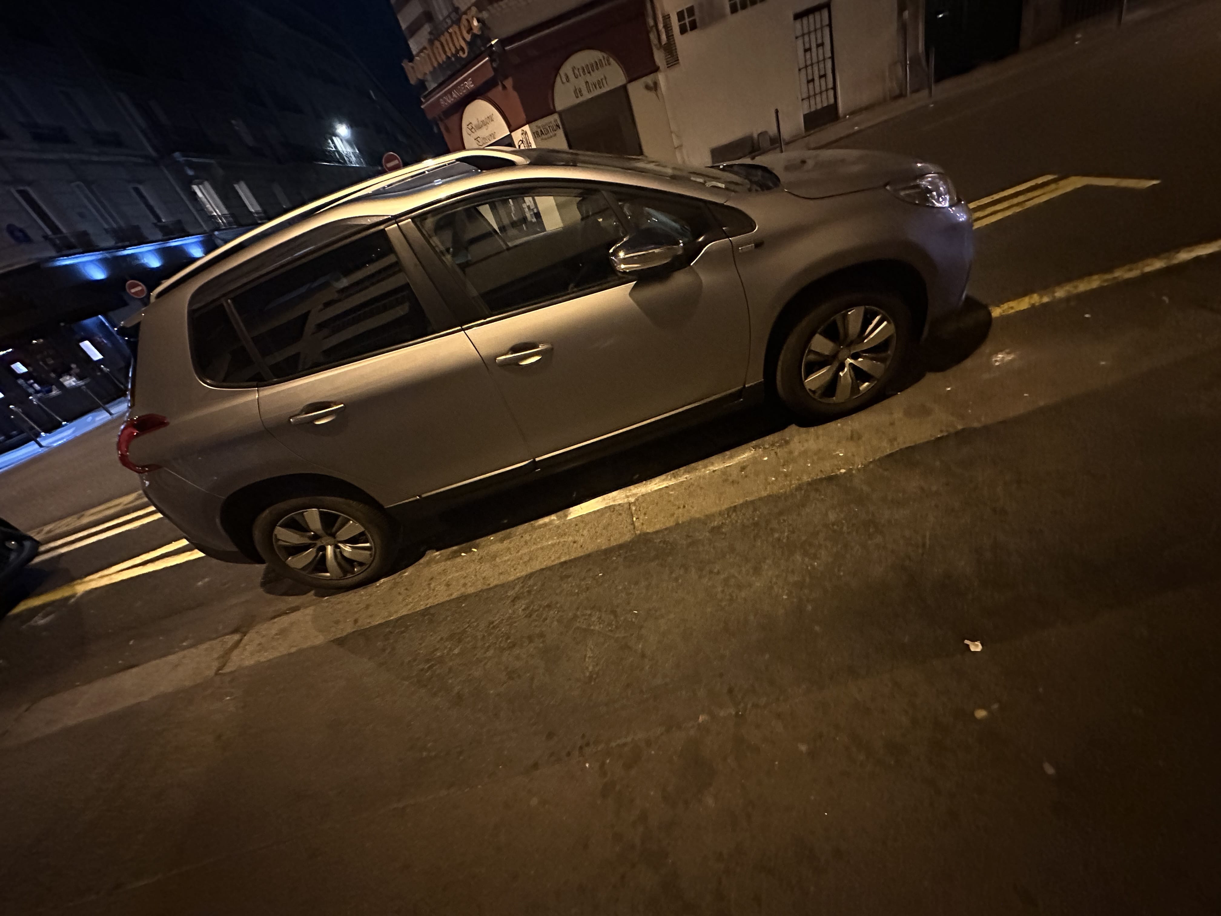 Peugeot e-2008 avec Climatisation