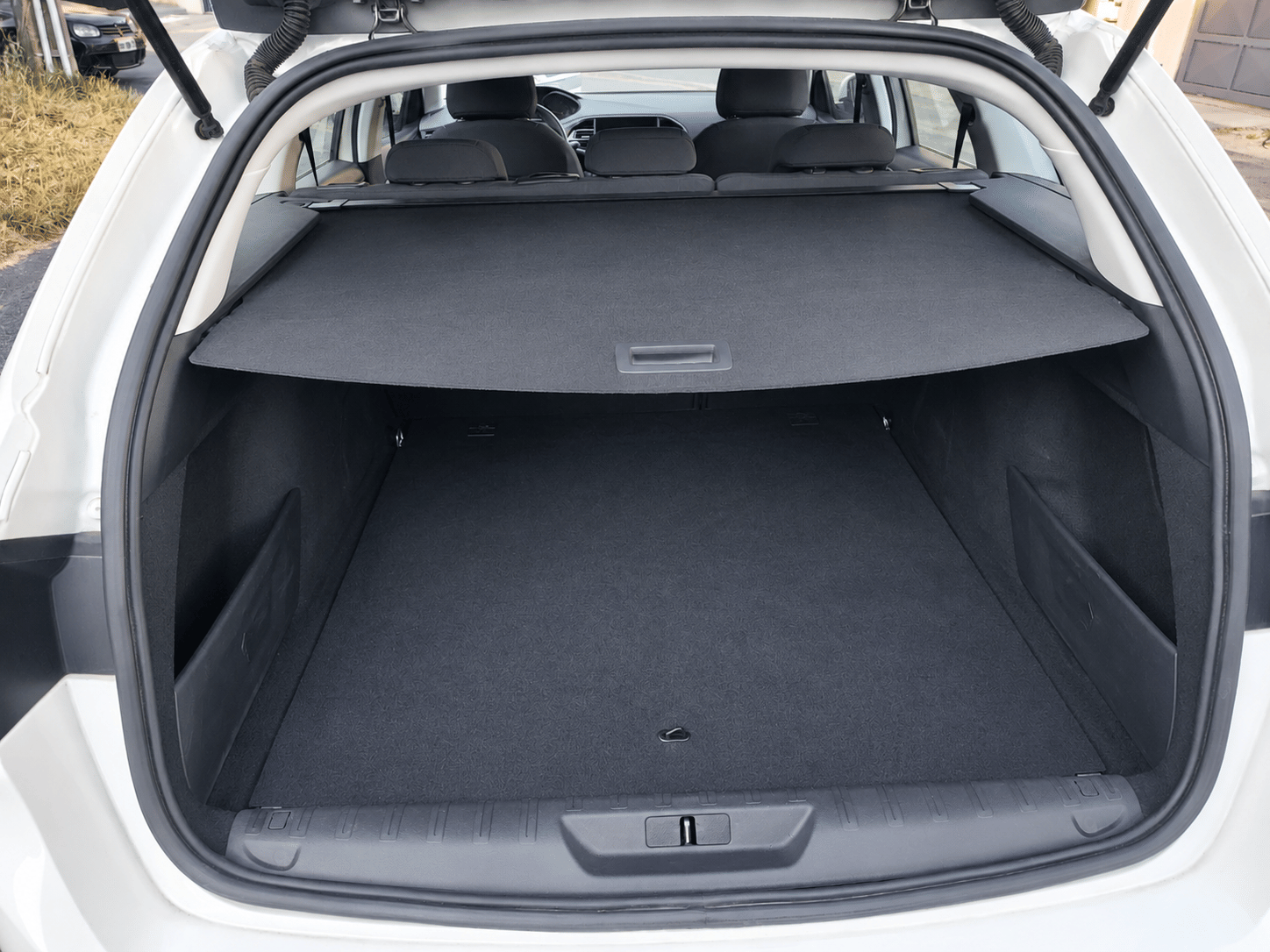 Peugeot 308 SW avec Apple CarPlay