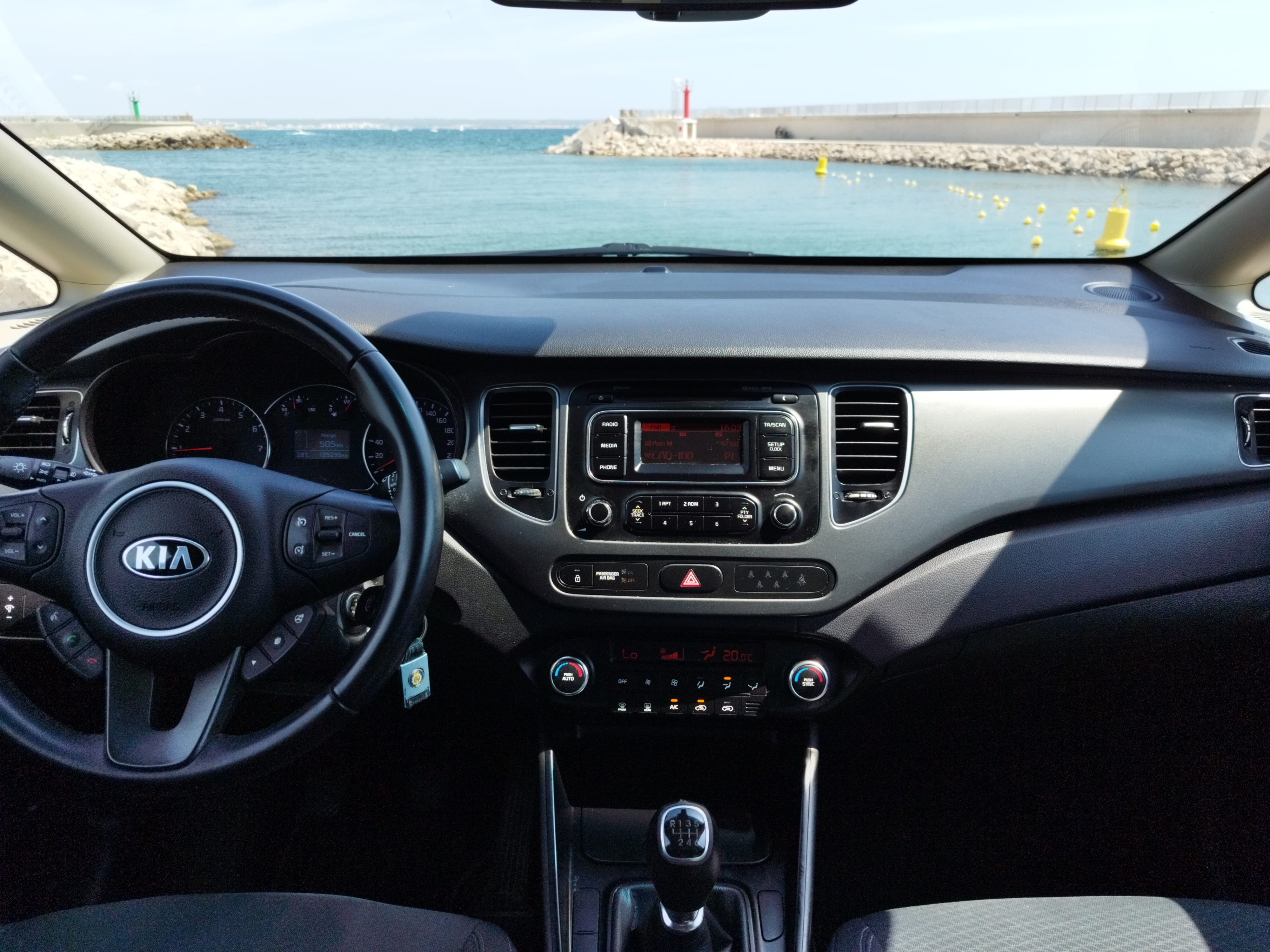 Kia Carens 7 Plazas con Audio Bluetooth
