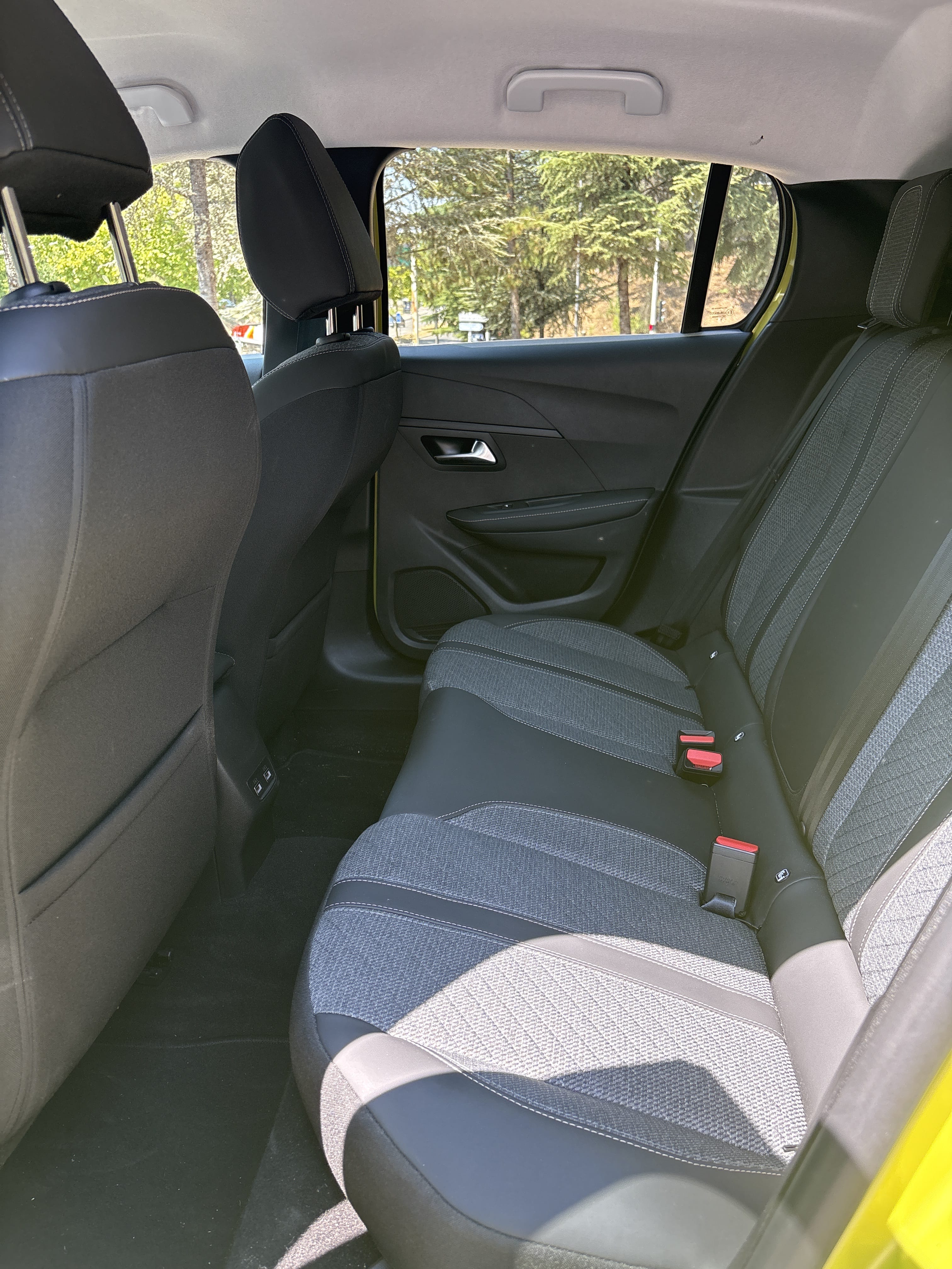 Peugeot e-208 Style avec Apple CarPlay