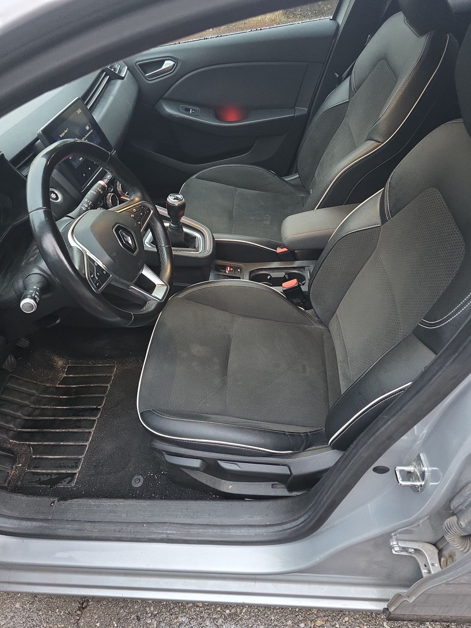 Renault Clio avec Entrée audio / iPod