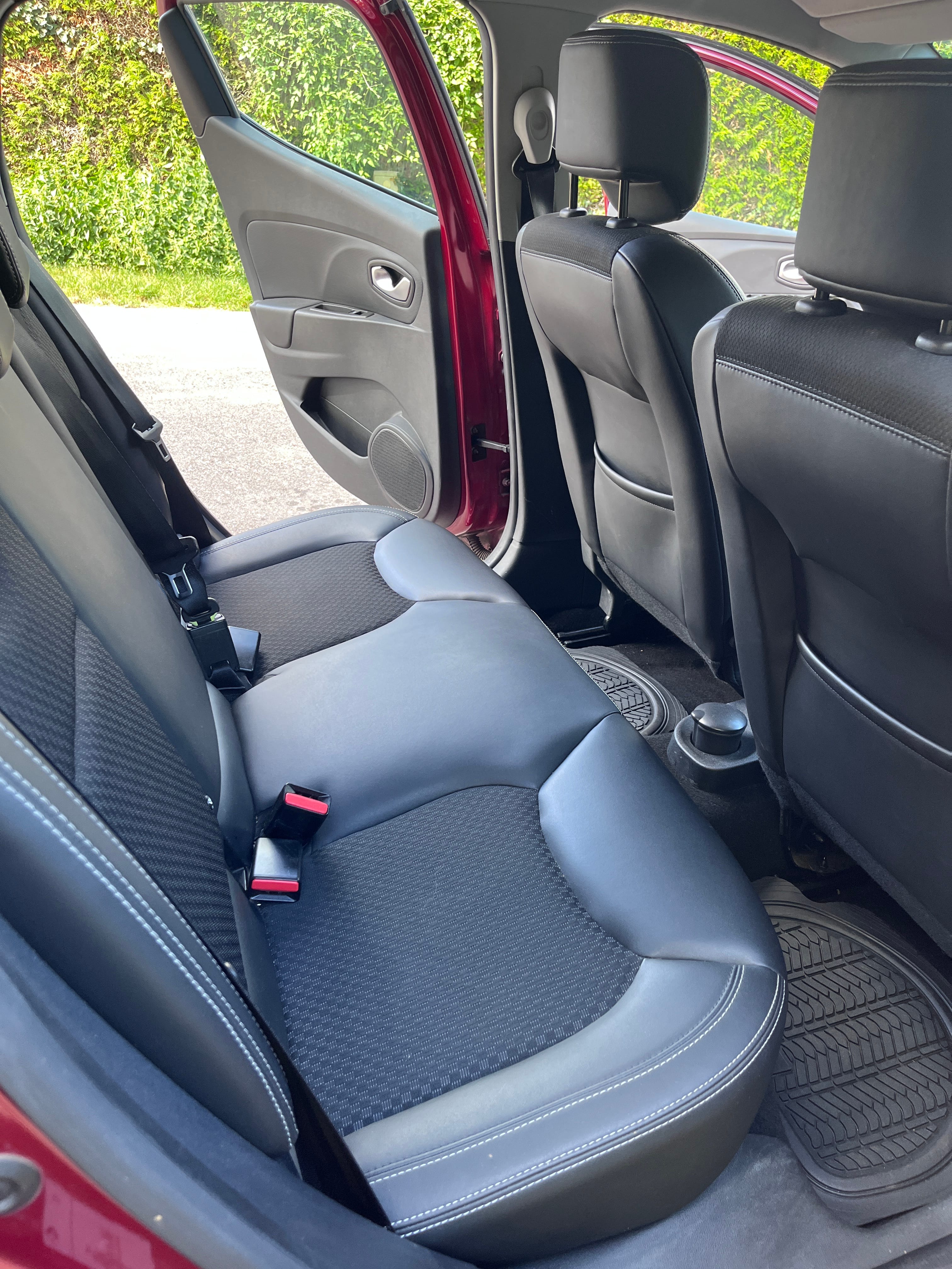 Renault Clio 4 essence avec Port USB