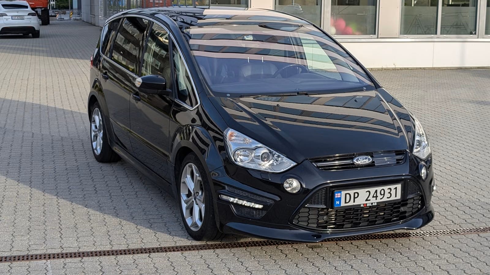 Ford S-Max with Bluetooth audio