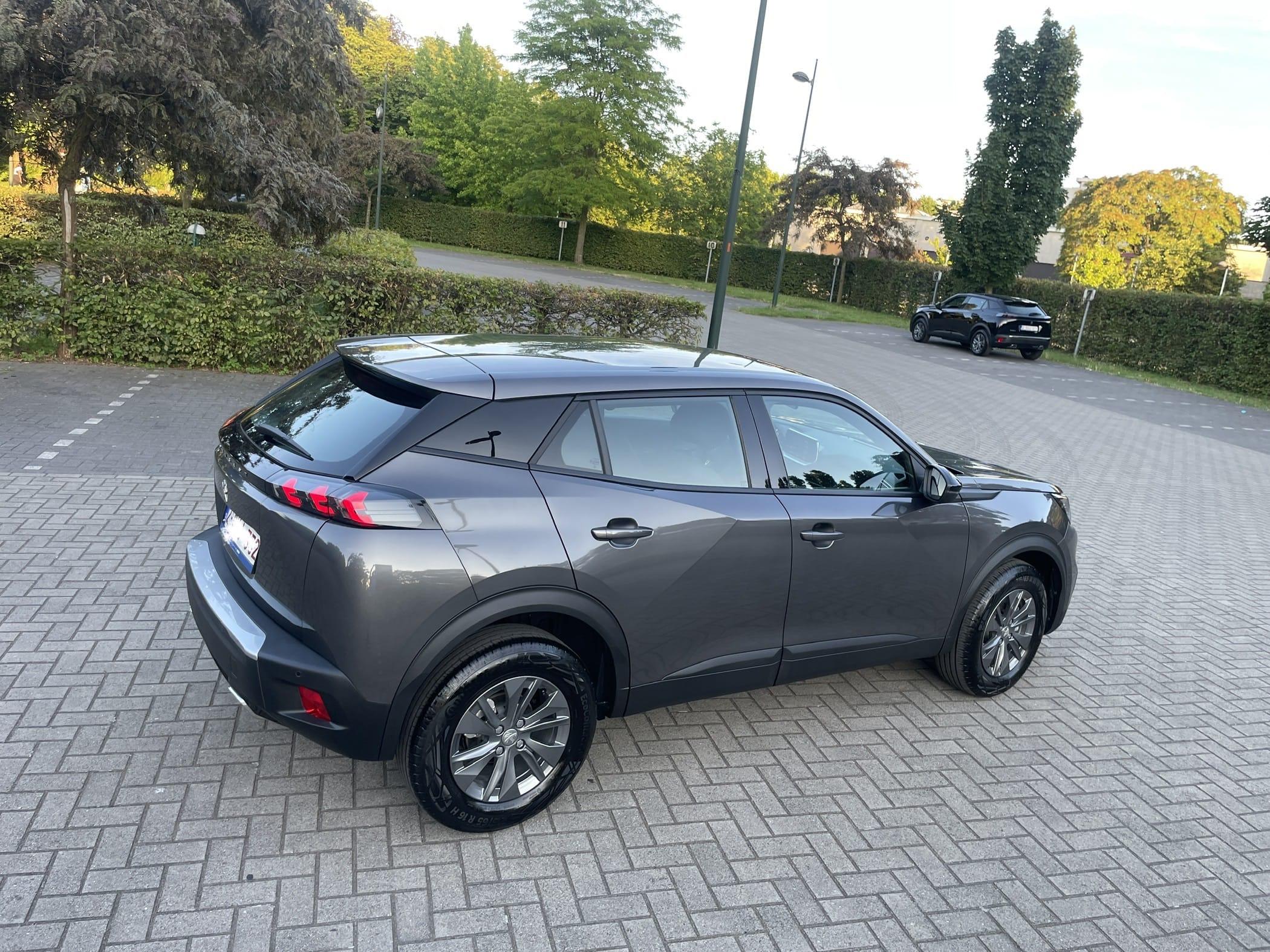 Peugeot 2008 SUV COMPACT 130ch EAT8 avec GPS