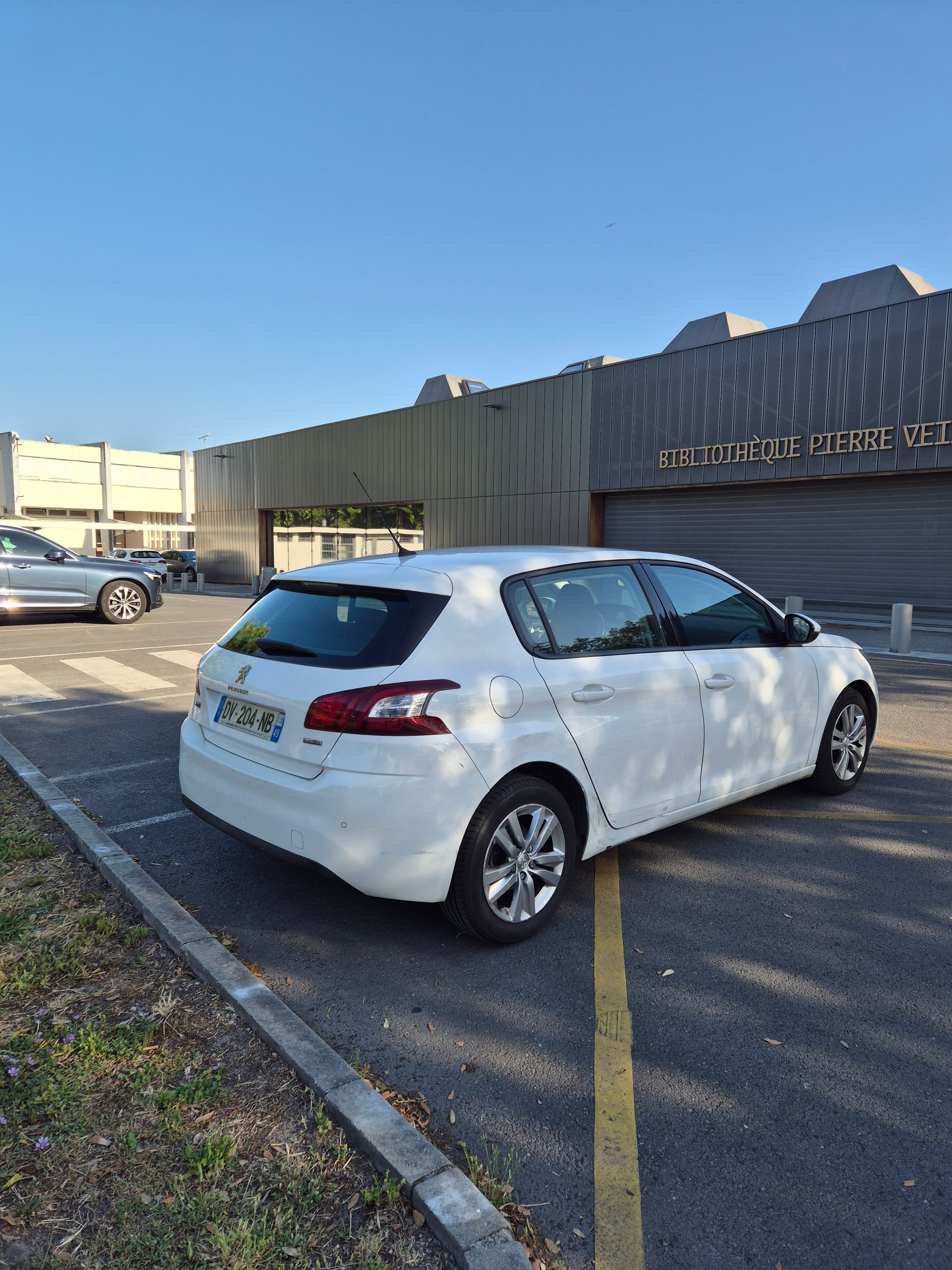 Peugeot 308 with GPS