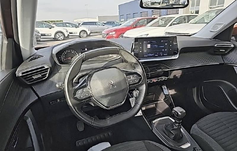 Peugeot 2008 avec GPS