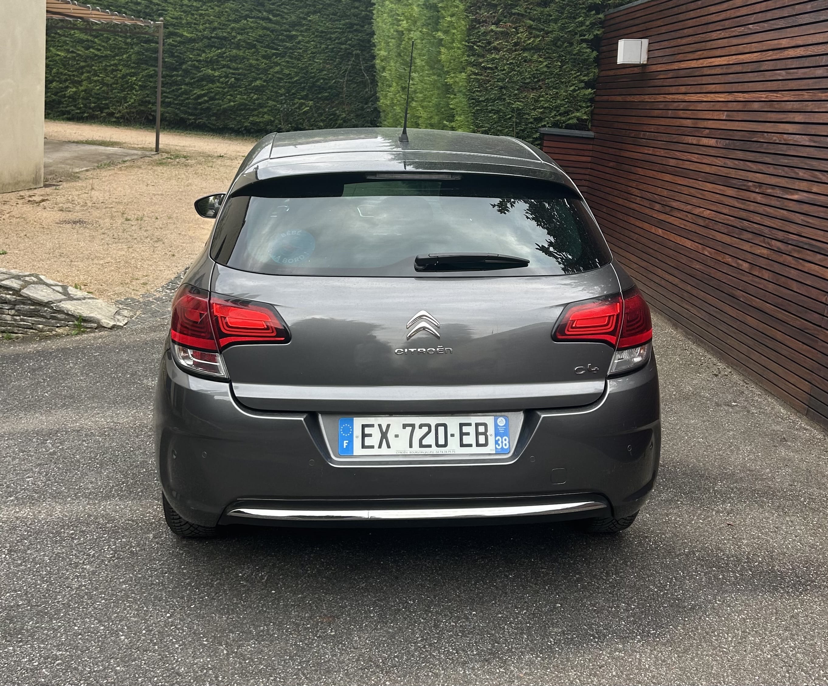 Citroen C4 with Apple CarPlay