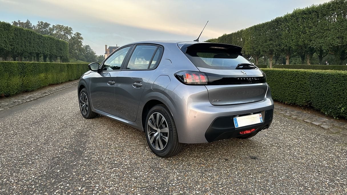 Peugeot 208 avec Régulateur de vitesse