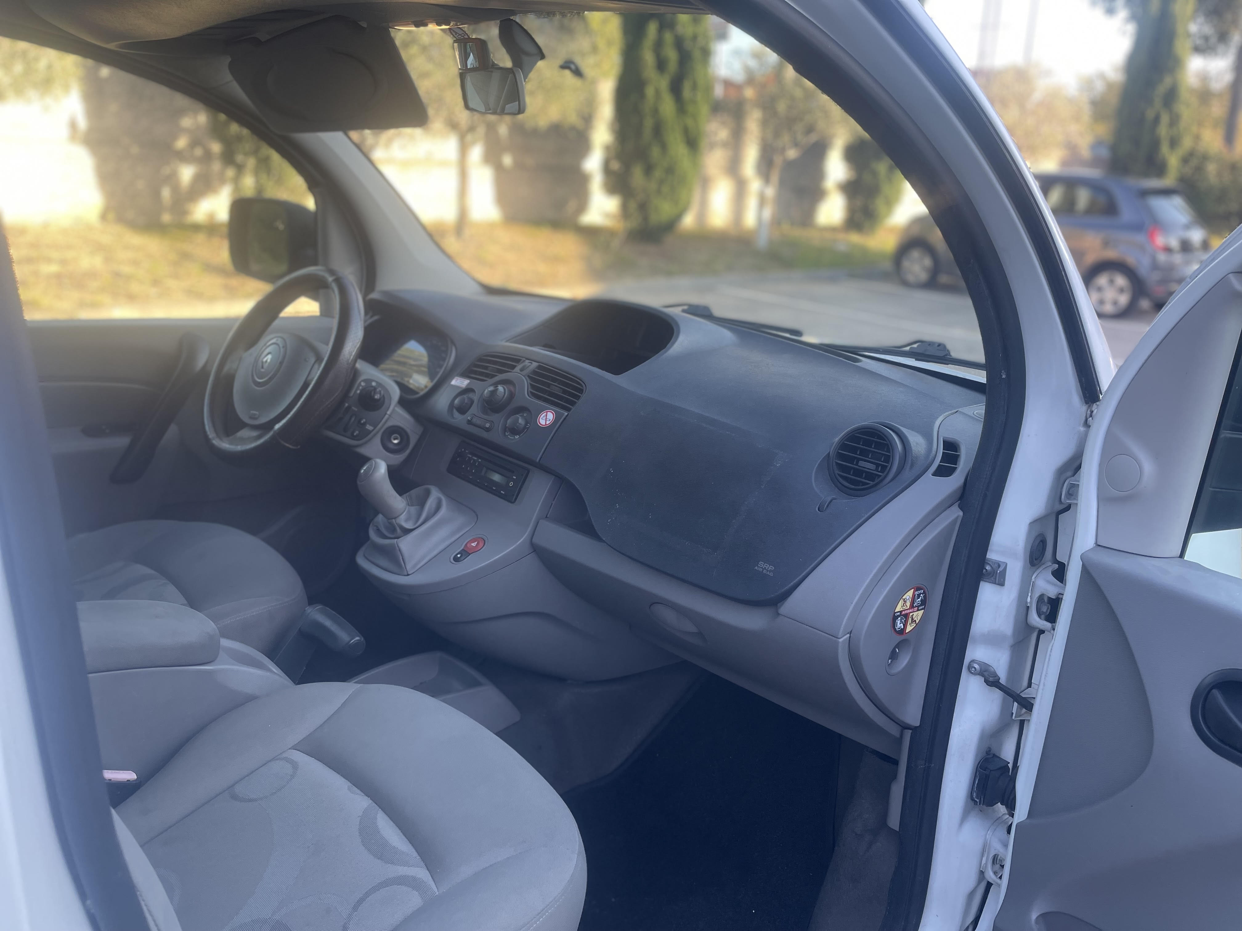 Renault Kangoo  1.5cDi TPMR 4 places + 1 Fauteuil ou 4 places + 3 vélos met Toegankelijk voor rolstoelgebruikers