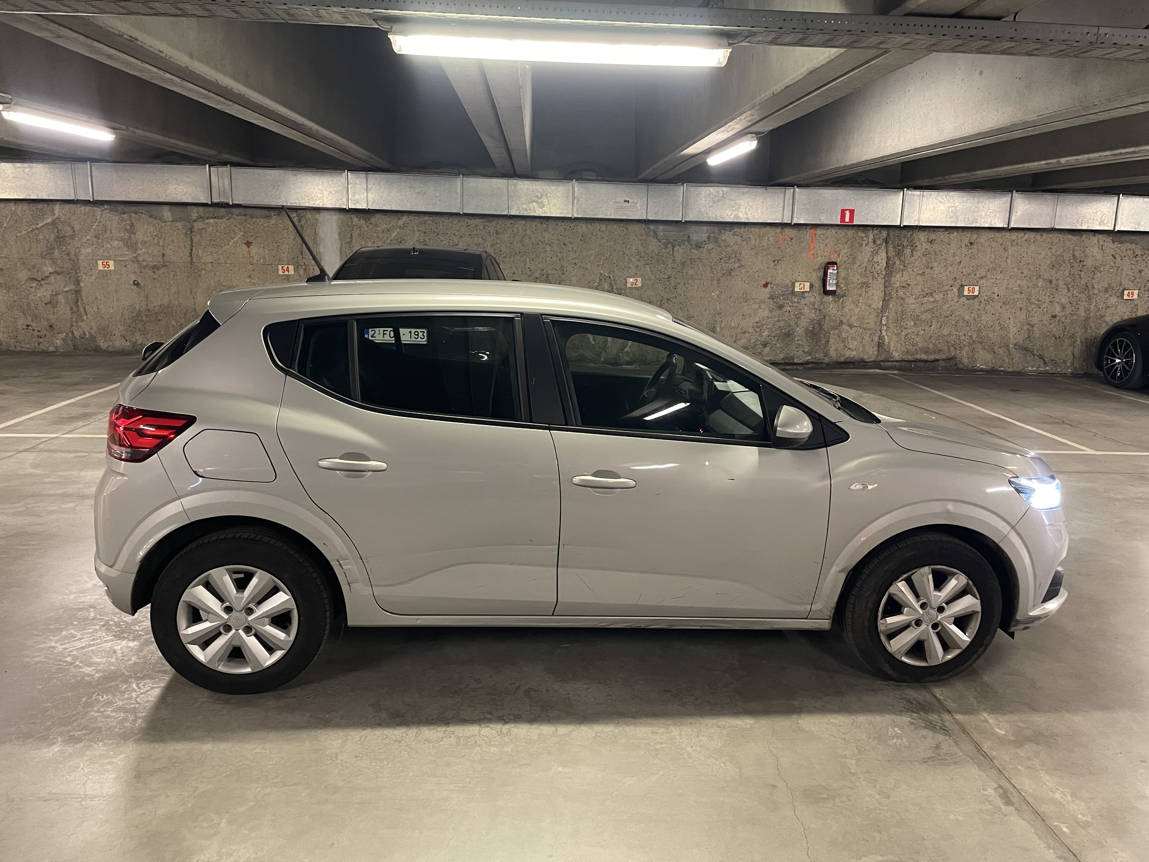 Dacia Sandero Automatic met Audio- / iPod-ingang