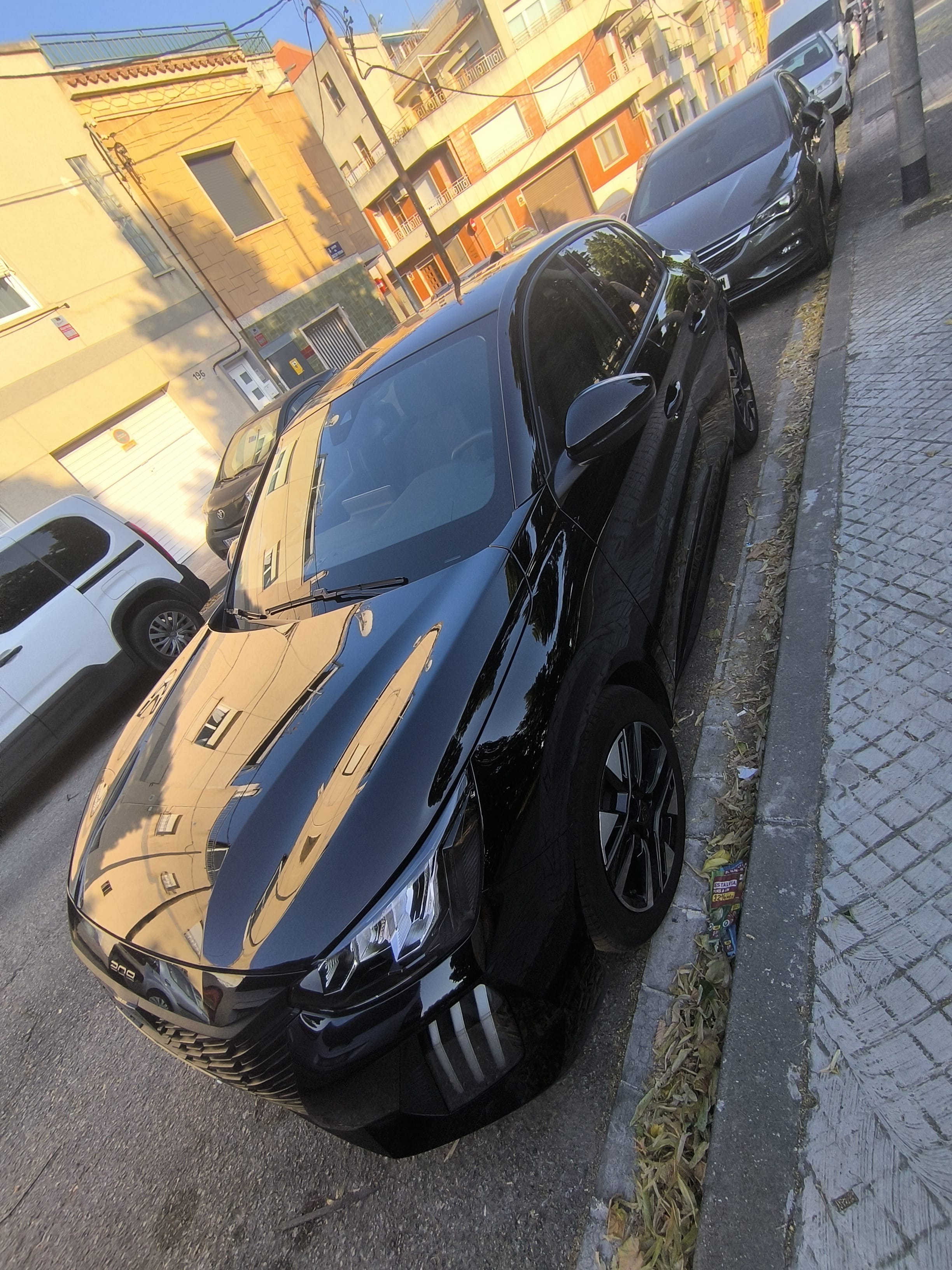 Peugeot 206+, 2025, Gasolina 95 / Eléctrico (híbrido)