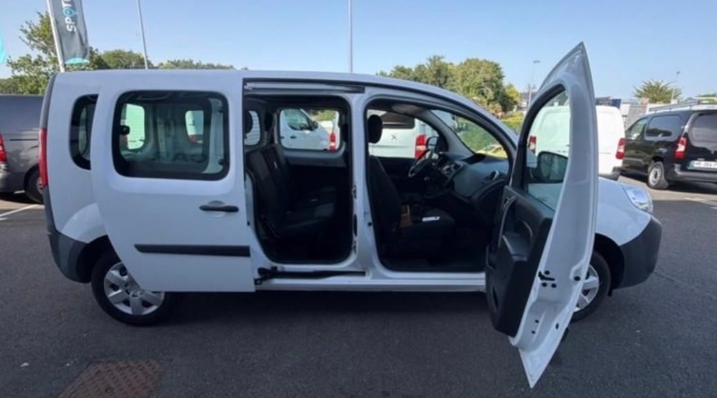 Renault Kangoo Express with Bluetooth audio